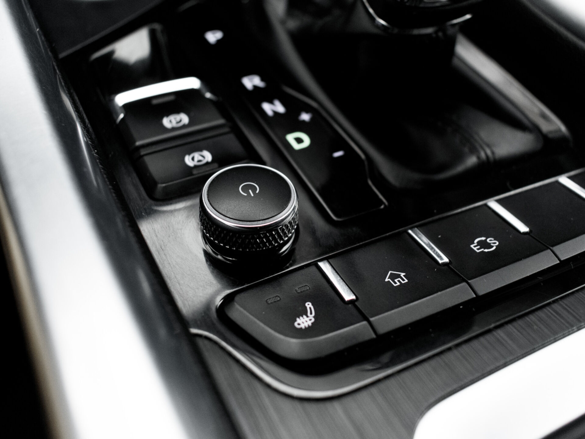 Купить Chery Tiggo 4 1.5 AMT (147 л.с.), 2021 в Екатеренбурге