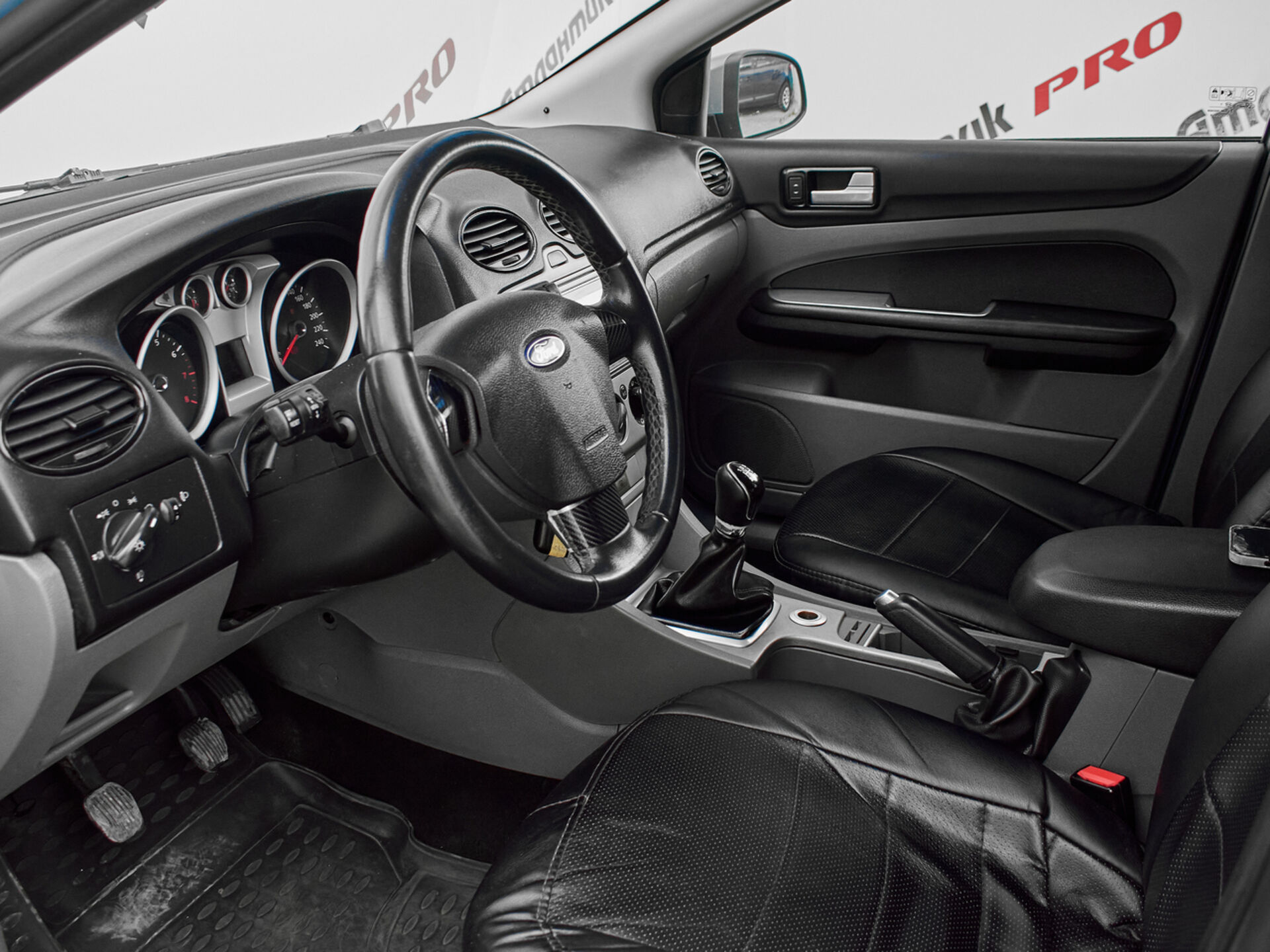 Купить Ford Focus 2.0 MT (145 л.с.), 2010 в Екатеренбурге