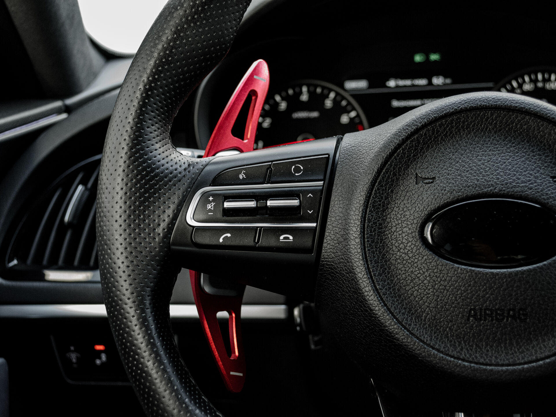 Купить Kia Stinger 2.0 AT (247 л.с.) 4WD, 2018 в Екатеренбурге