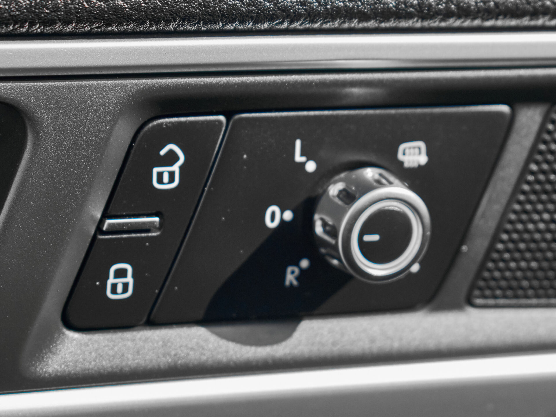 Купить Volkswagen Touareg 3.6 AT (249 л.с.) 4WD, 2011 в Екатеренбурге