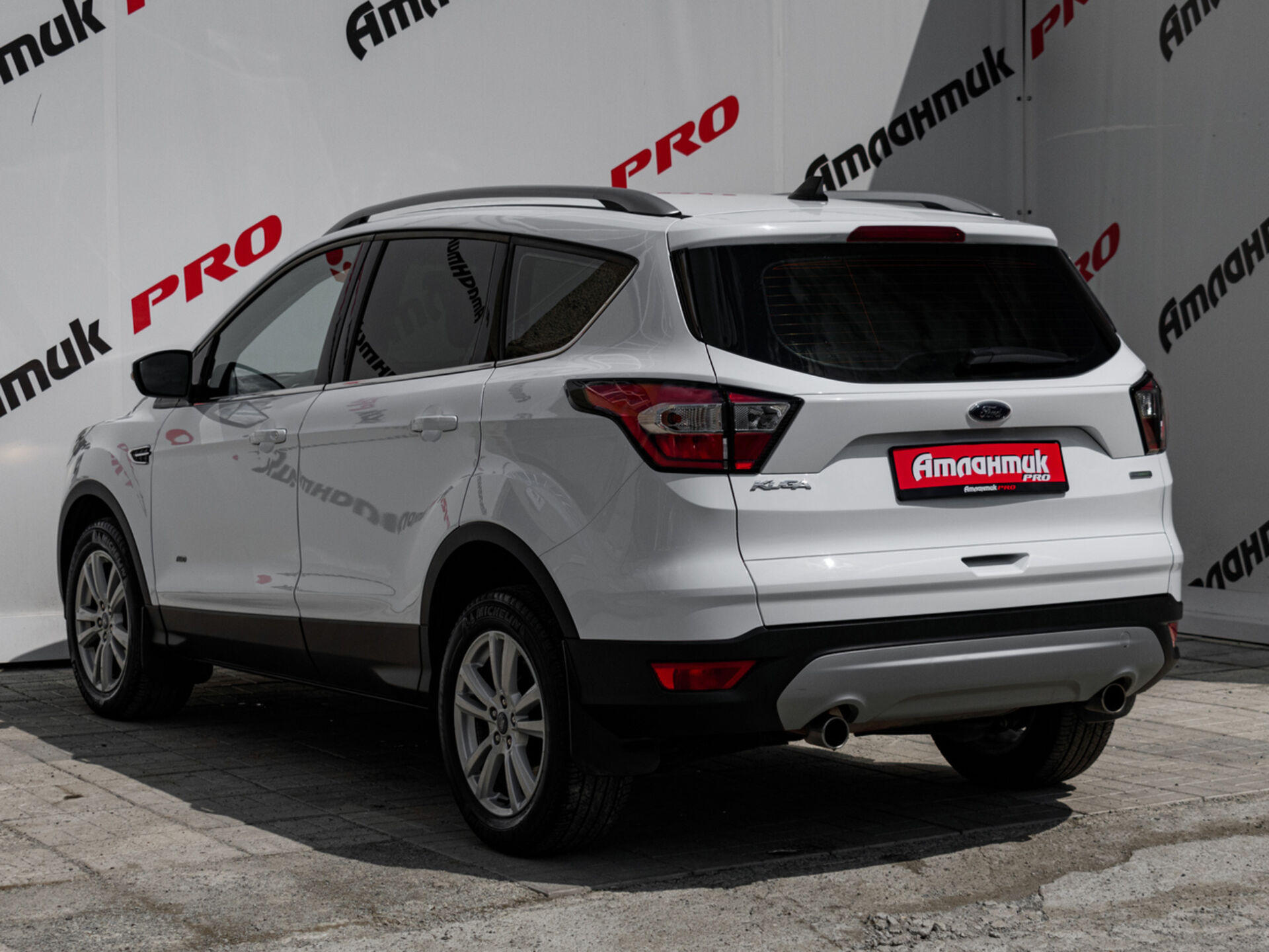 Купить Ford Kuga 1.5 AT (150 л.с.) 4WD, 2017 в Екатеренбурге
