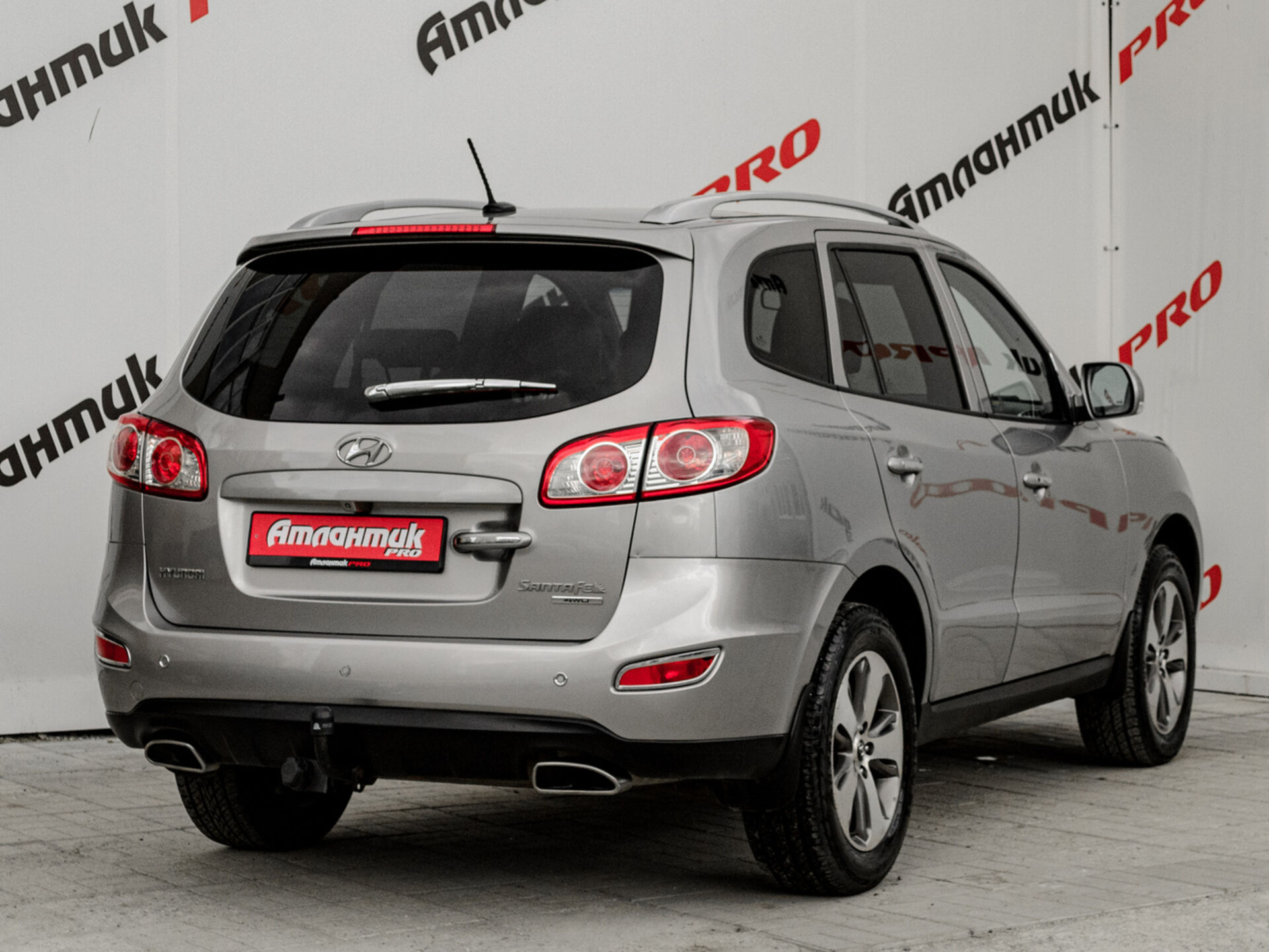 Купить Hyundai Santa Fe 2.4 AT (174 л.с.) 4WD, 2011 в Екатеренбурге