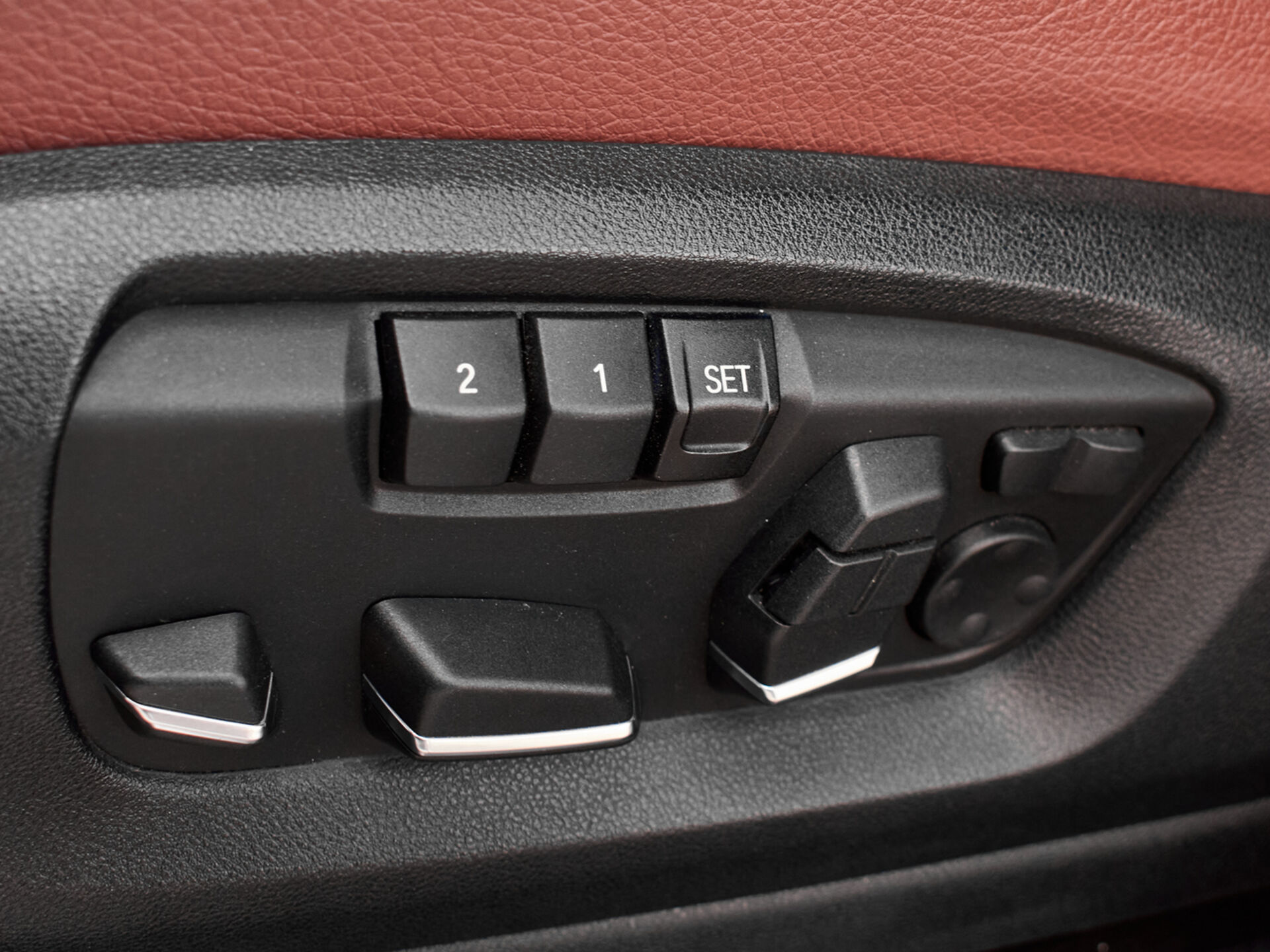 Купить BMW X6 40d 3.0d AT (313 л.с.) 4WD, 2016 в Екатеренбурге
