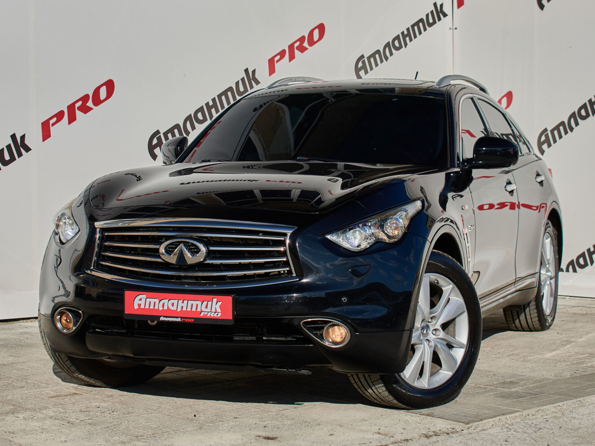 Купить Infiniti QX70 3.0d AT (238 л.с.) 4WD, 2014 в Екатеренбурге