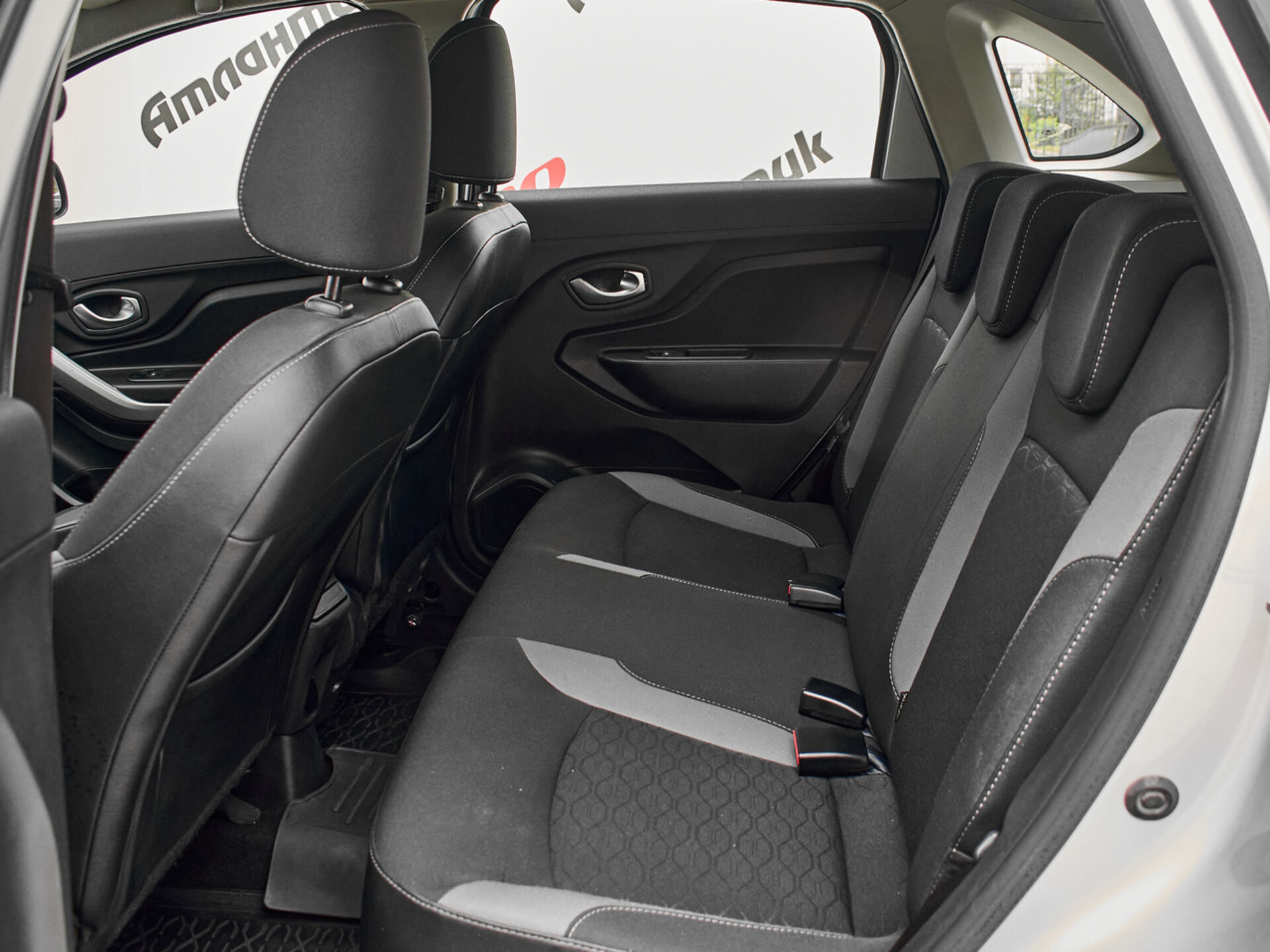 Купить Lada (ВАЗ) XRAY Cross 1.6 CVT (113 л.с.), 2019 в Екатеренбурге