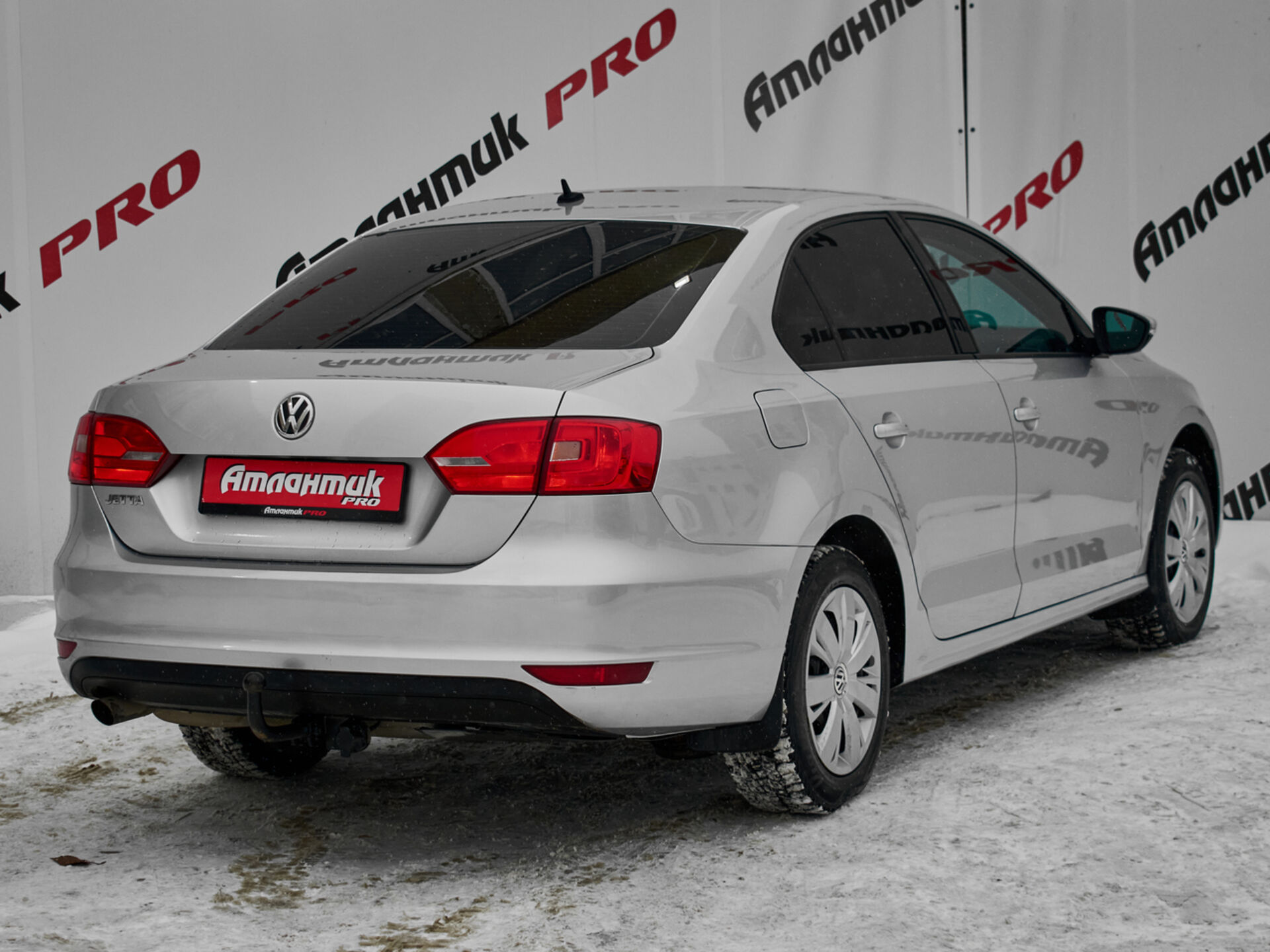 Купить Volkswagen Jetta 1.6 AT (105 л.с.), 2013 в Екатеренбурге