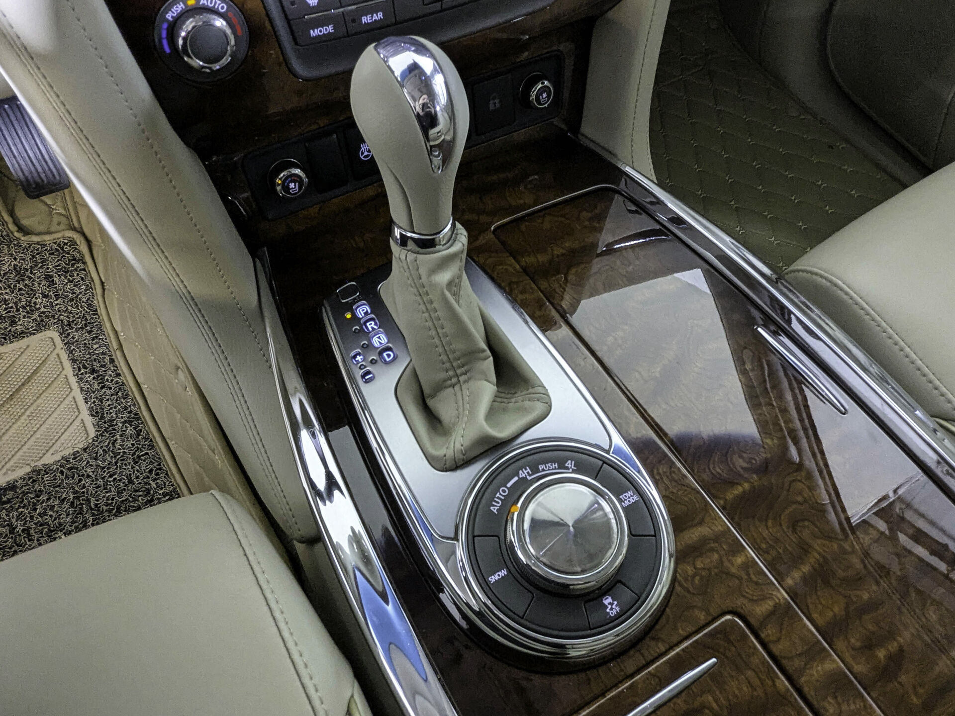 Infiniti QX80 Infiniti QX80