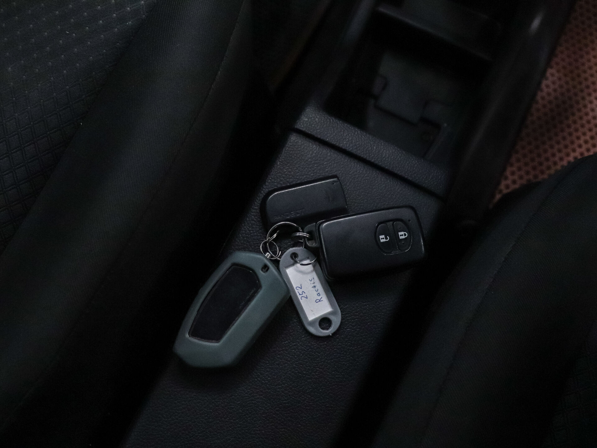 Toyota Ractis 2016 17