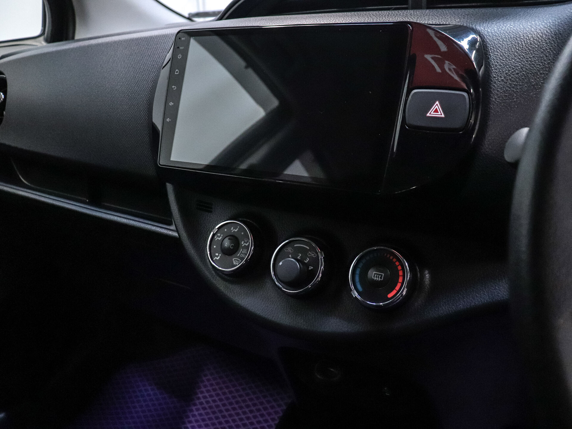 Toyota Vitz 2016 11