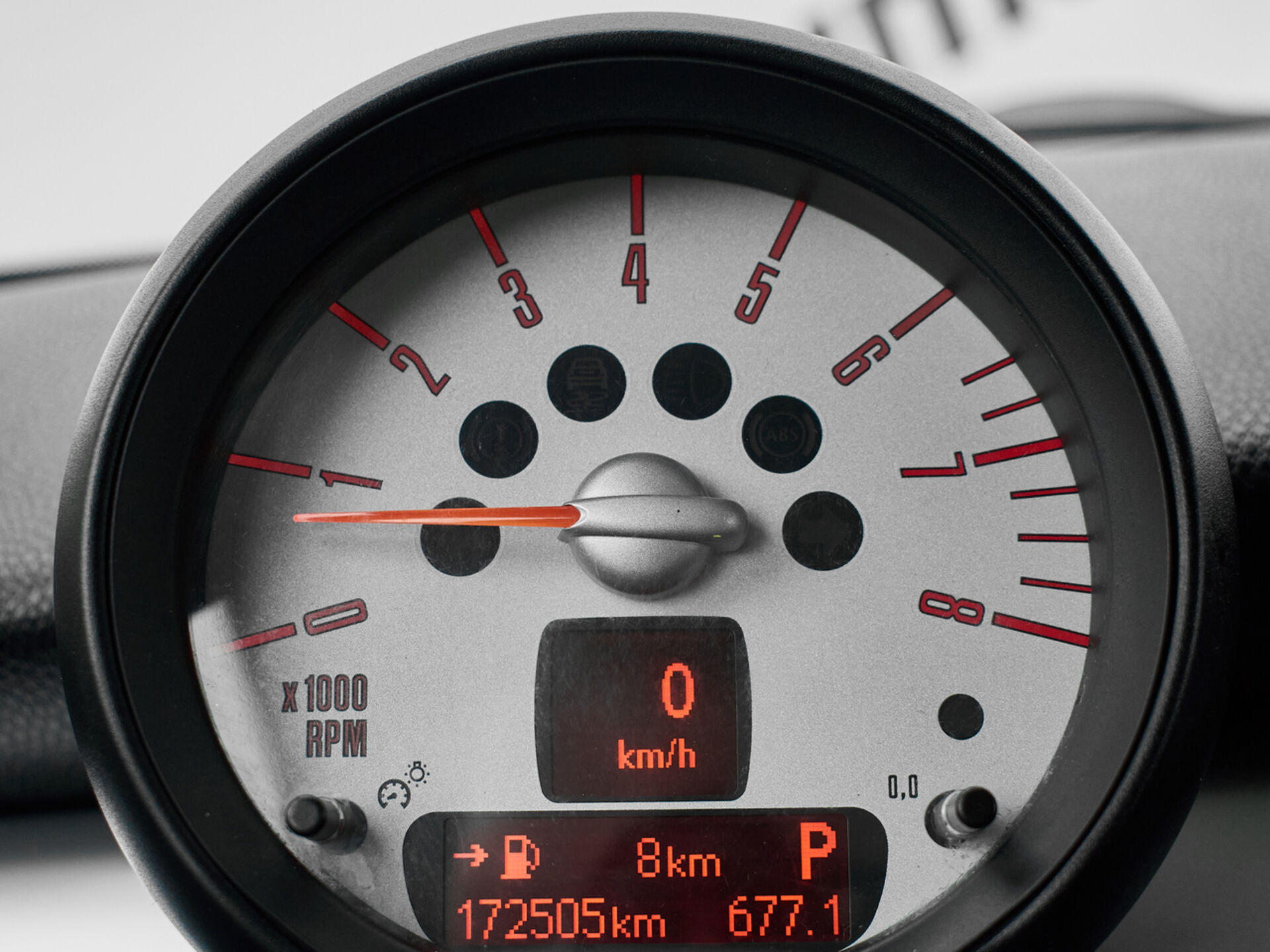 Купить MINI Hatch Cooper 1.6 AT (122 л.с.), 2011 в Екатеренбурге