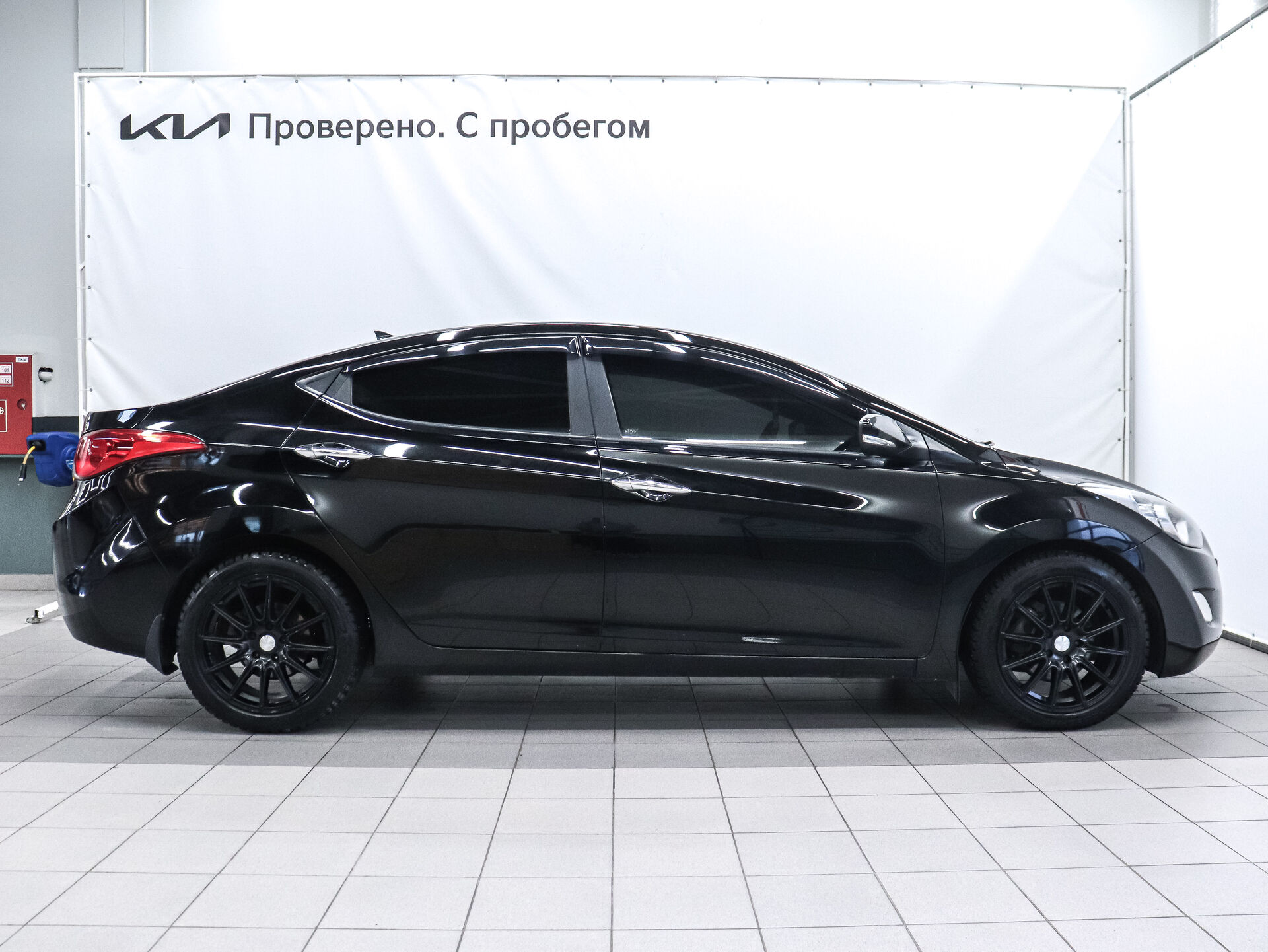 Hyundai Avante 2012 5