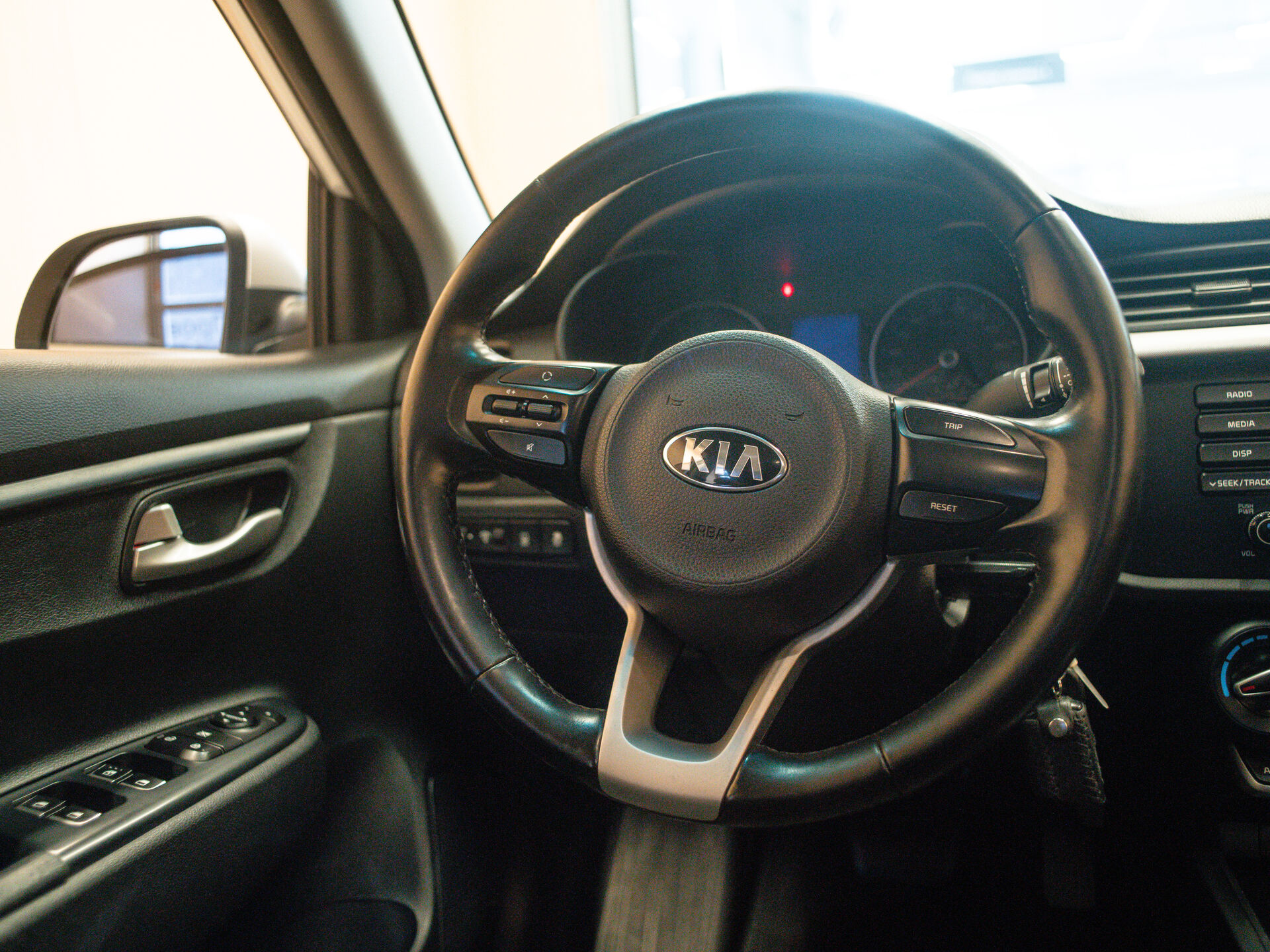 Kia Rio 2018 17