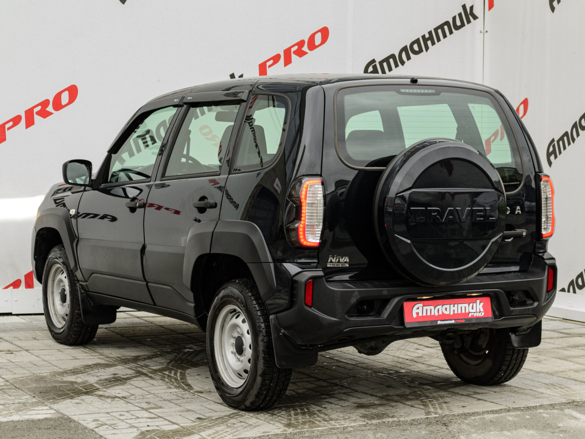Купить Lada (ВАЗ) Niva 1.7 MT (83 л.с.) 4WD, 2024 в Екатеренбурге