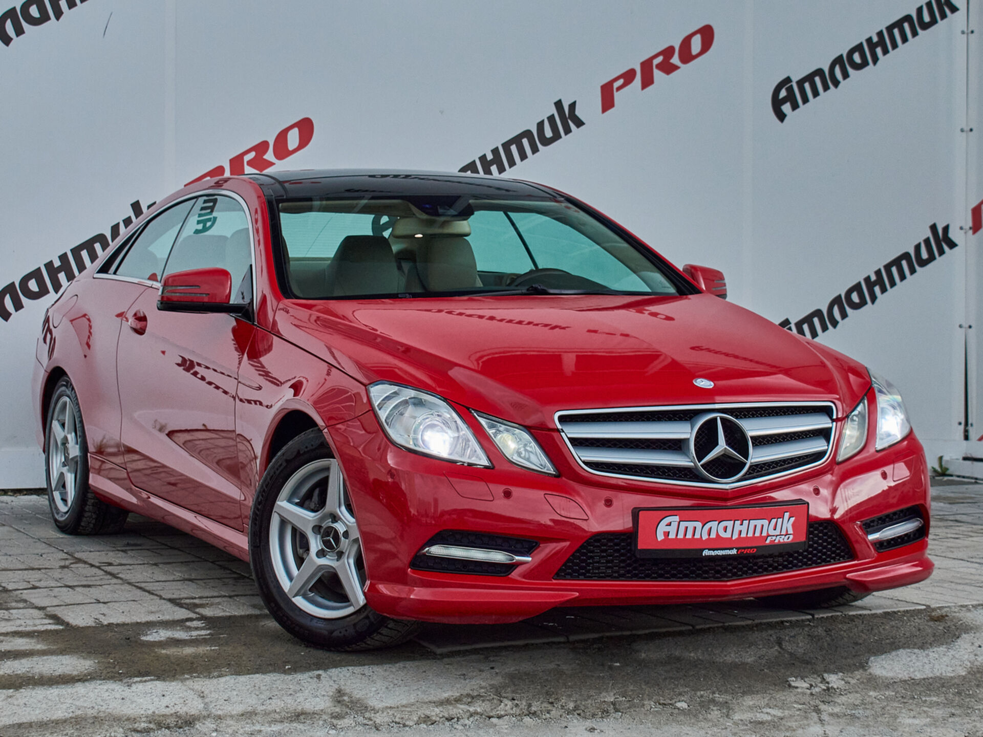 Купить Mercedes-Benz E-Класс 200 7G-Tronic 1.8 AT (184 л.с.), 2012 в Екатеренбурге
