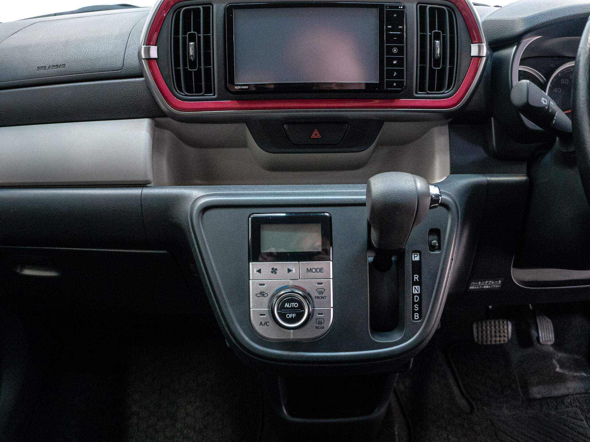 Daihatsu Boon 2016 12