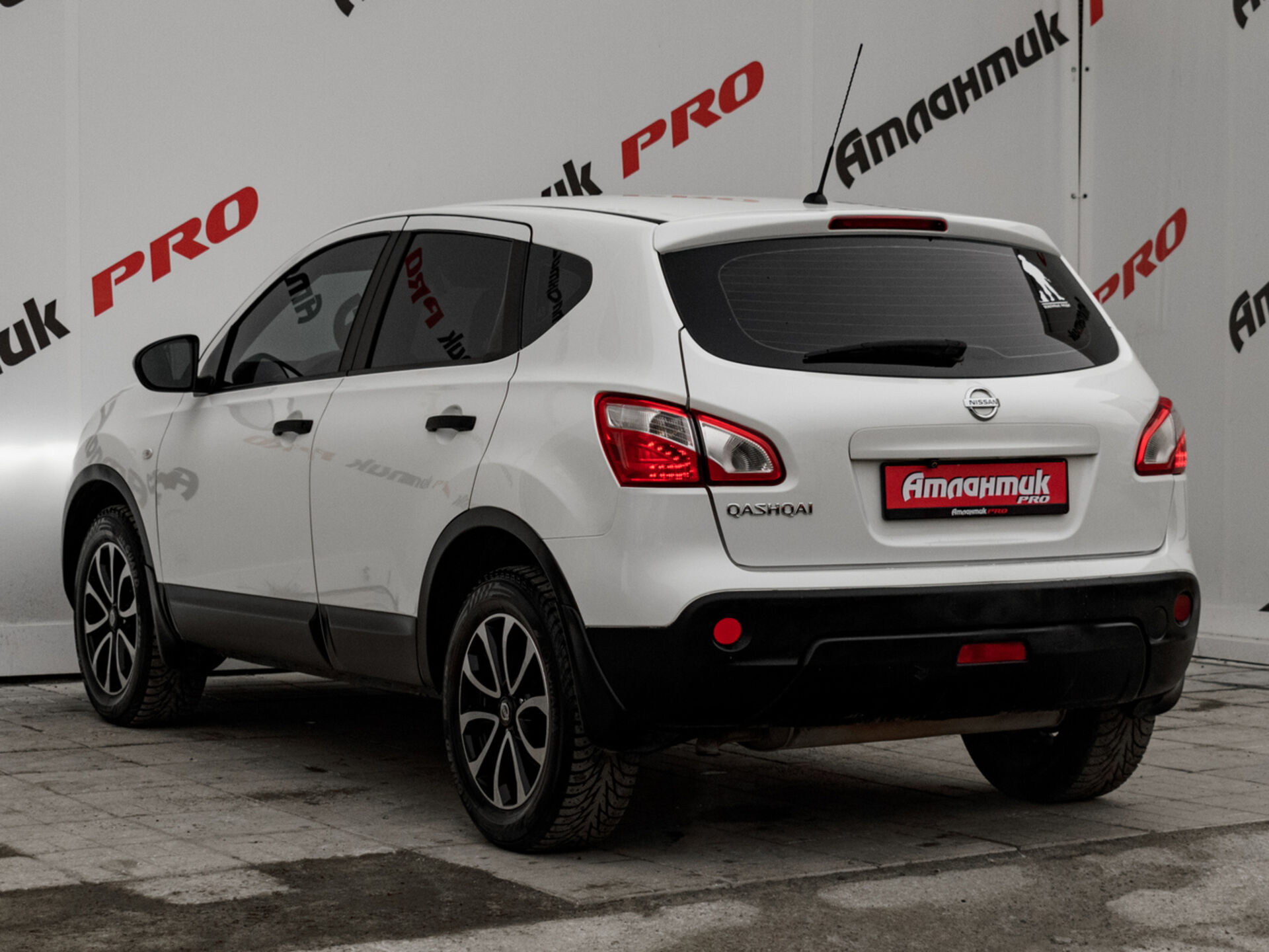 Купить Nissan Qashqai 2.0 MT (141 л.с.) 4WD, 2013 в Екатеренбурге