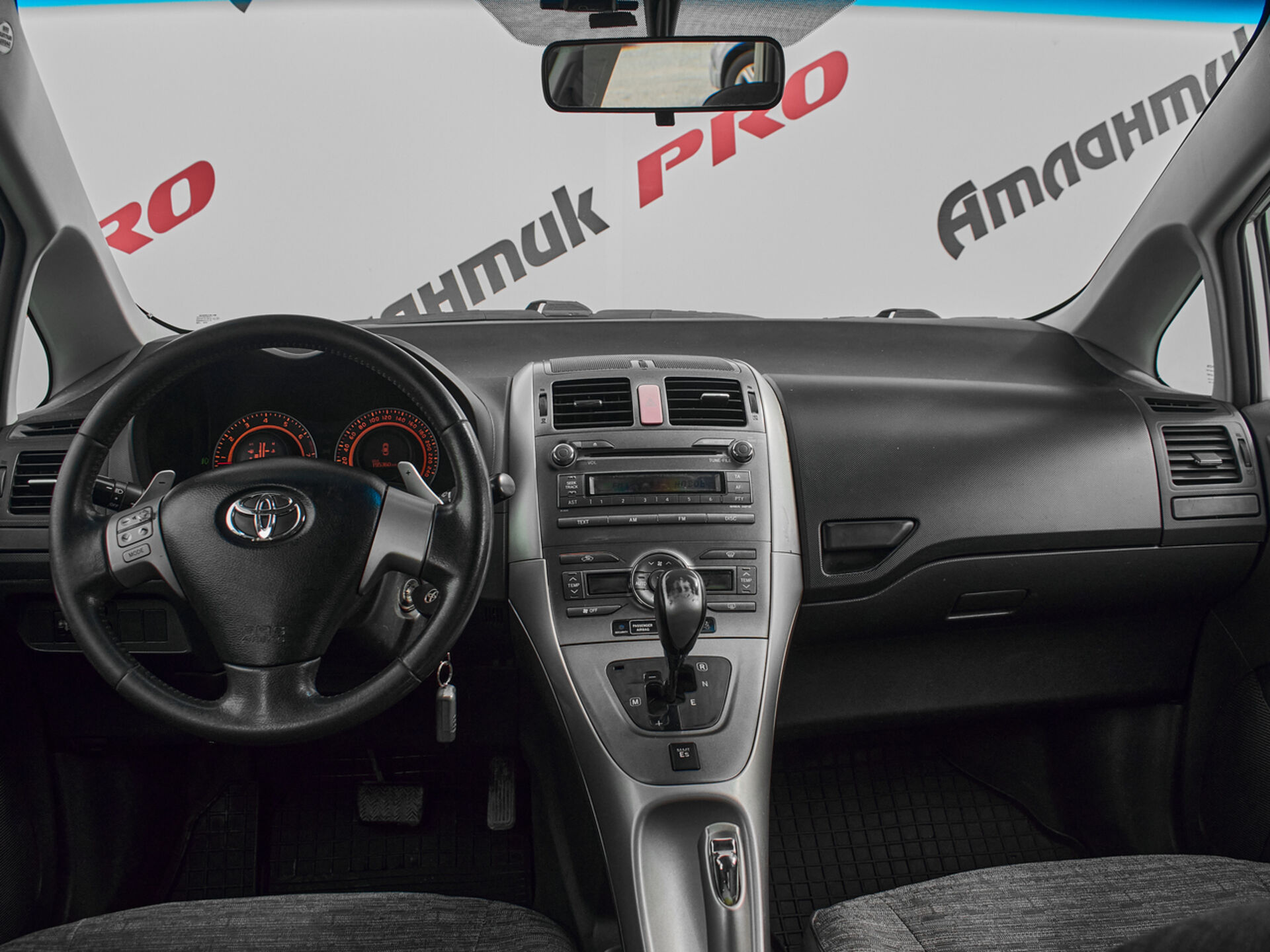 Купить Toyota Auris 1.6 AMT (124 л.с.), 2008 в Екатеренбурге