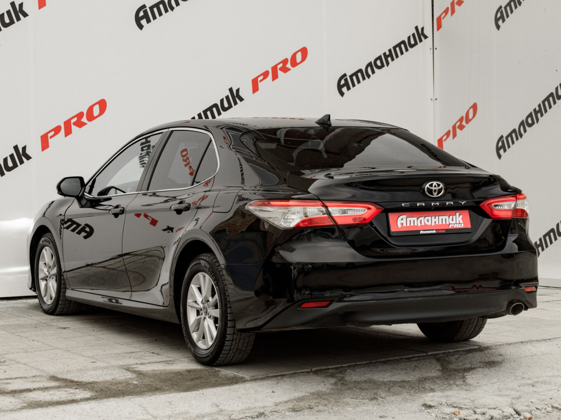 Купить Toyota Camry 2.5 AT (181 л.с.), 2019 в Екатеренбурге