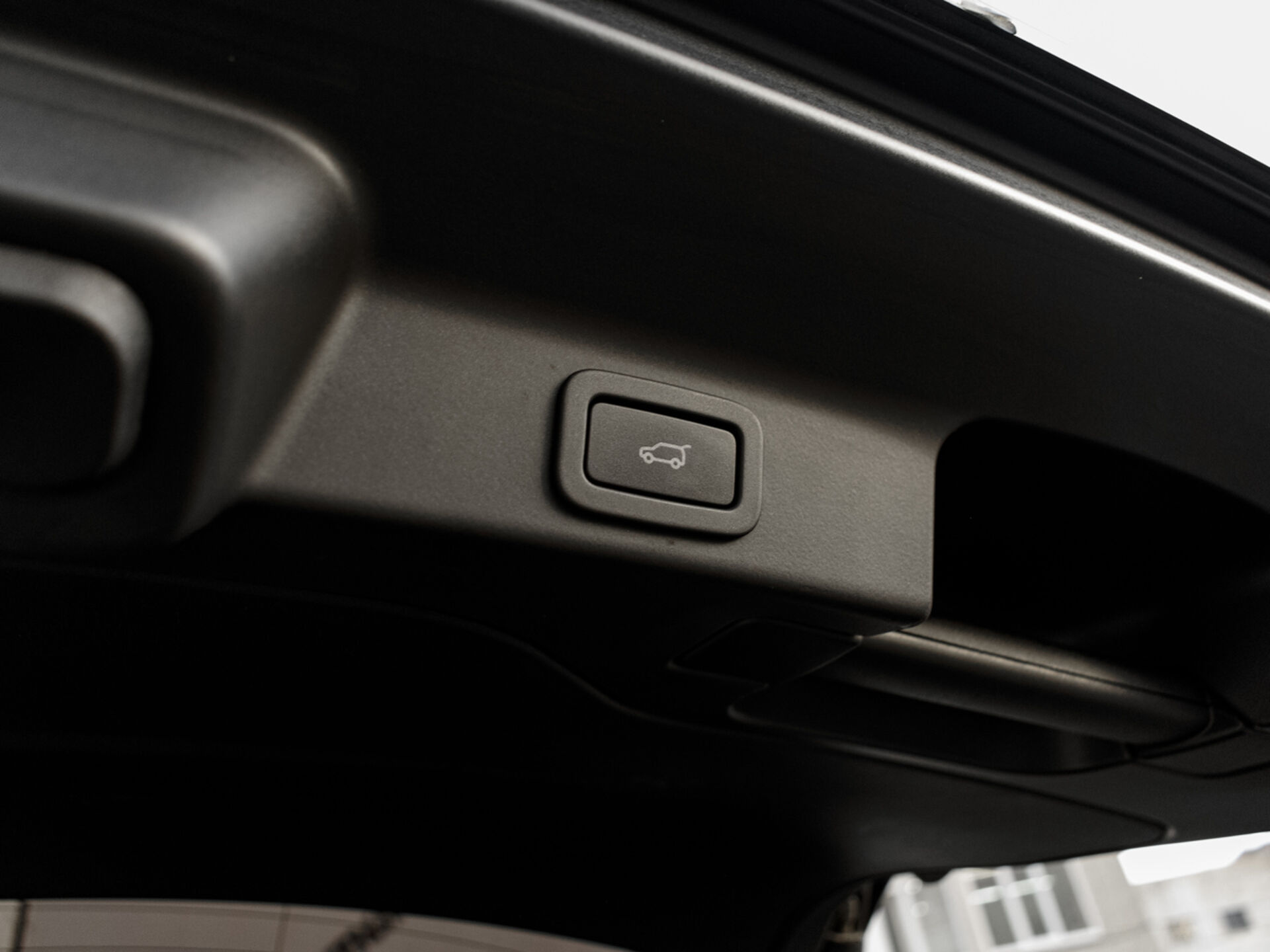 Купить Jaguar F-Pace 3.0d AT (300 л.с.) 4WD, 2018 в Екатеренбурге