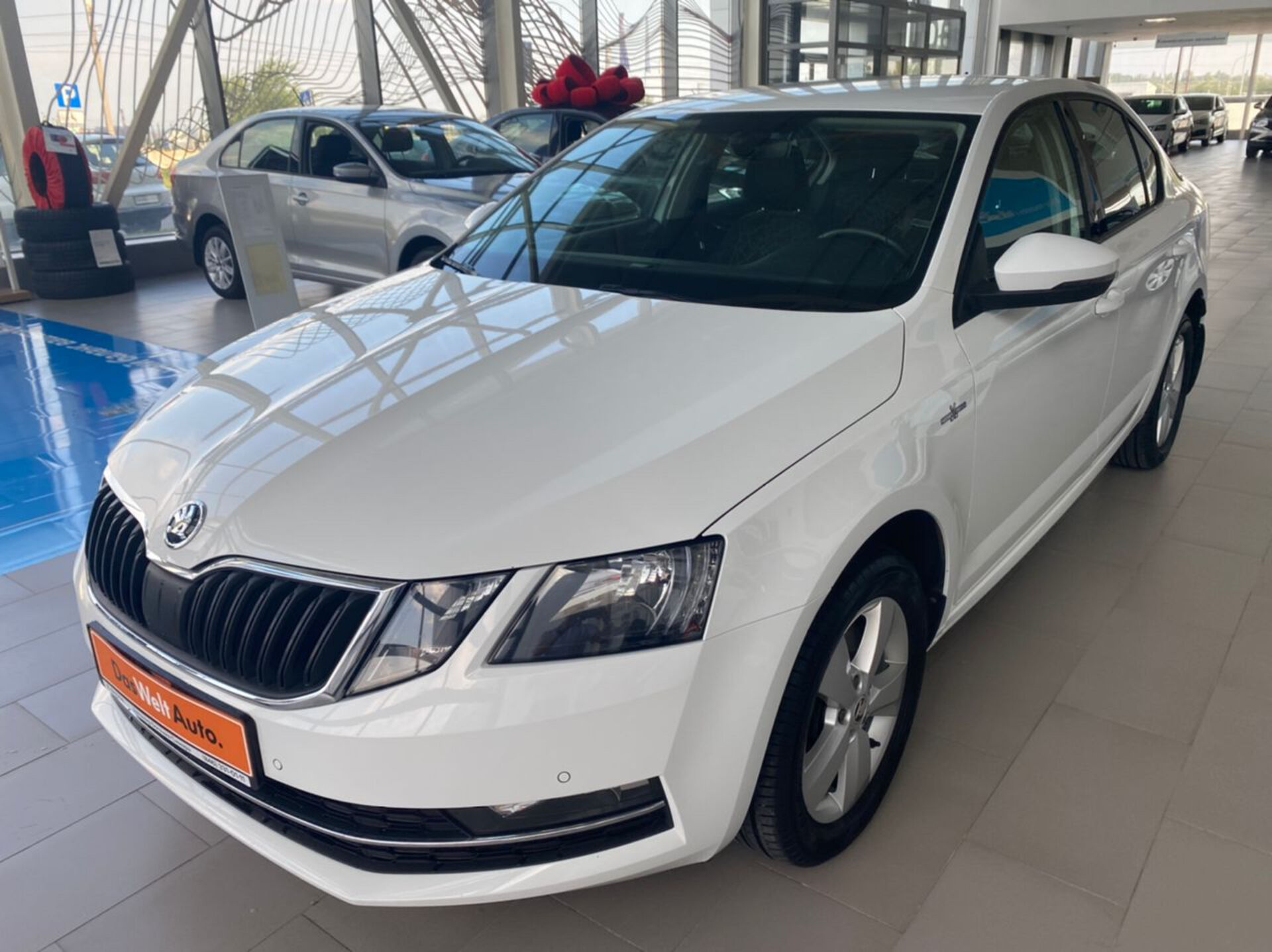 Skoda Octavia, III (A7) Рестайлинг 1.8 AMT (180 л.с.)