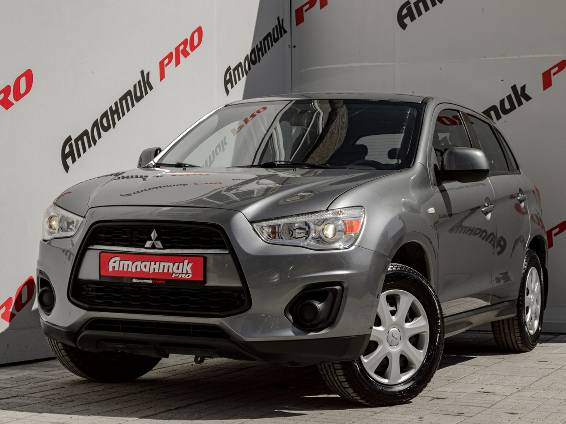 Купить Mitsubishi ASX 1.6 MT (117 л.с.), 2014 в Екатеренбурге