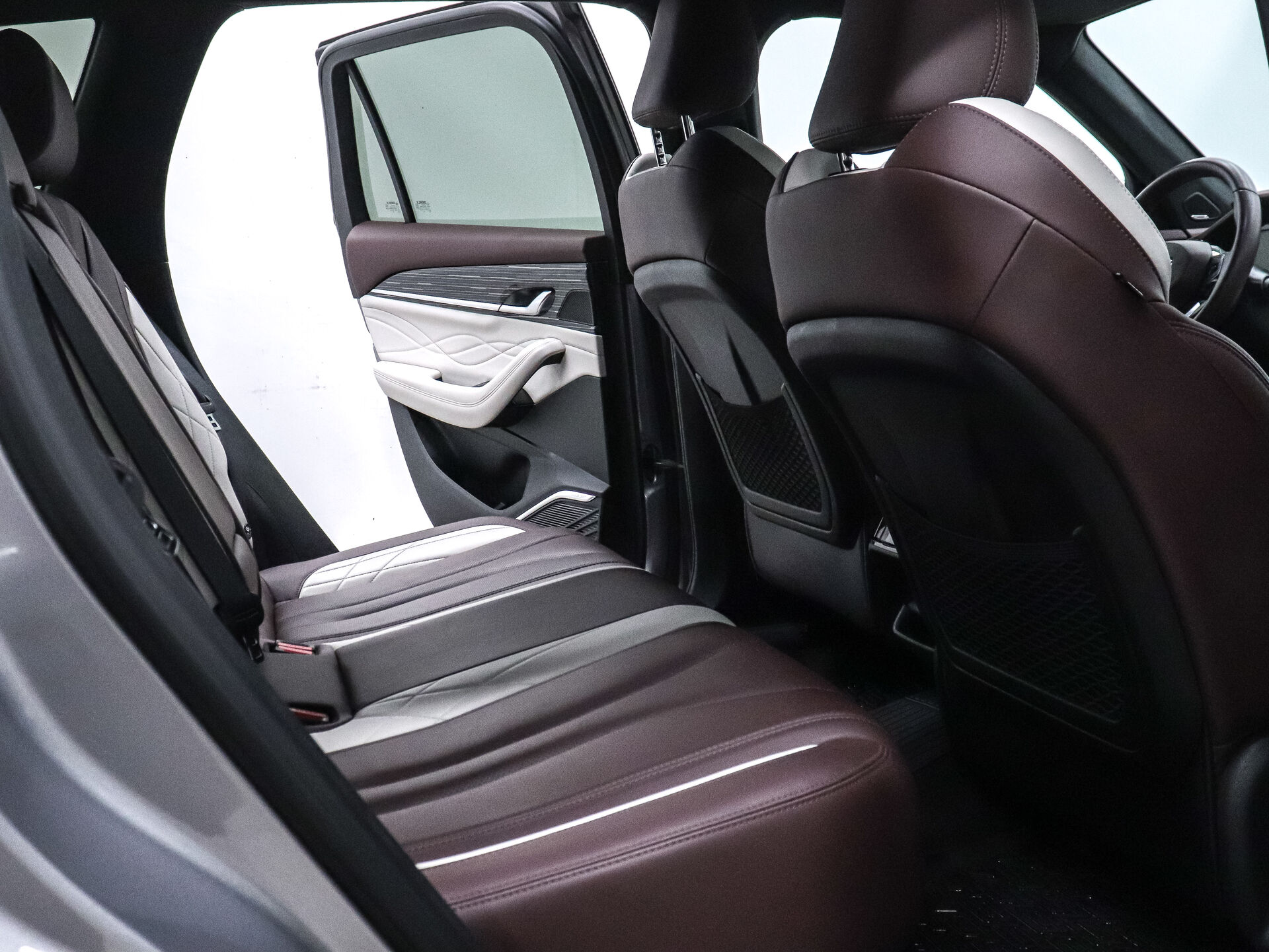 Geely Monjaro 2022 30