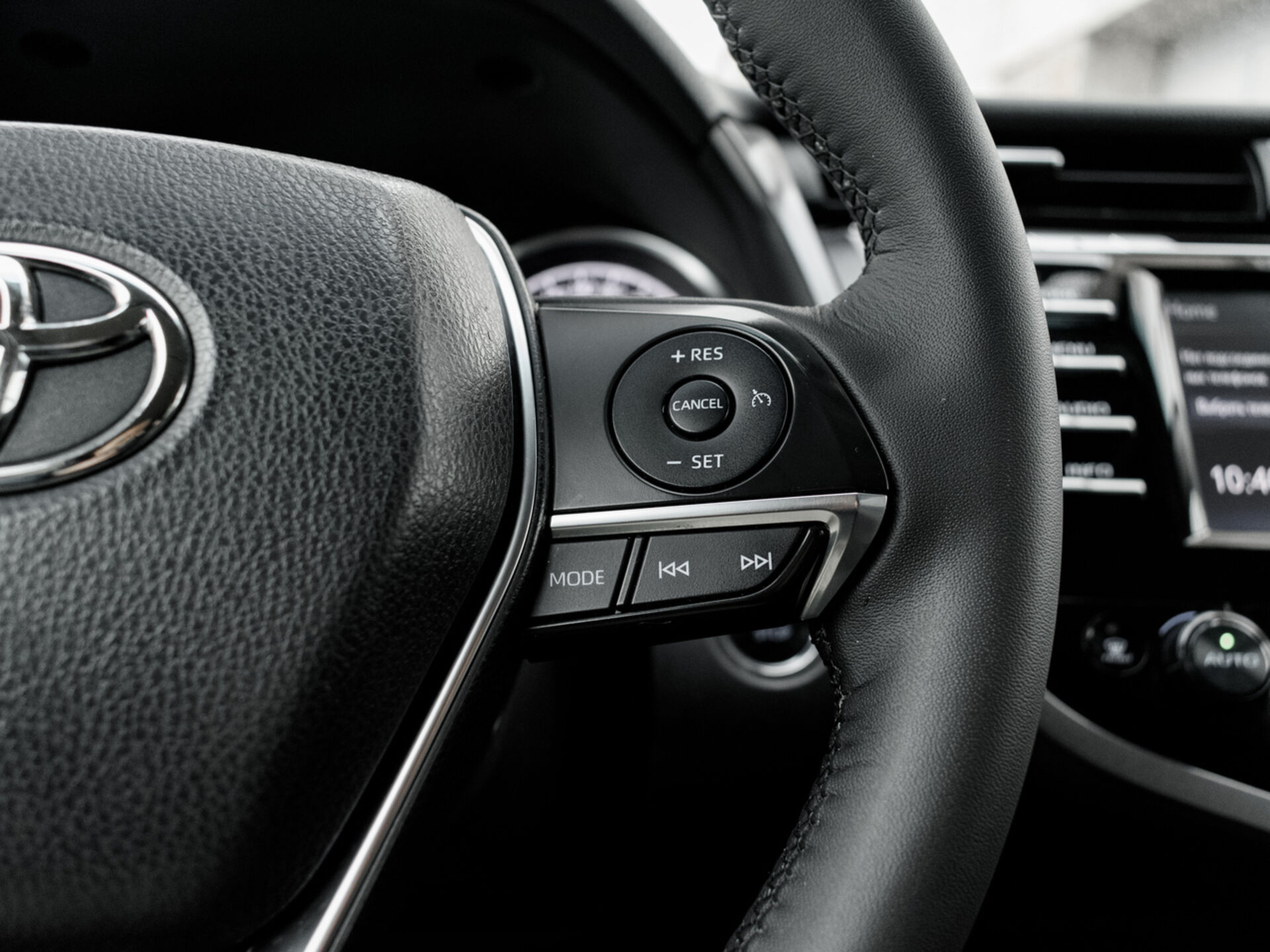 Купить Toyota Camry 2.5 AT (181 л.с.), 2019 в Екатеренбурге