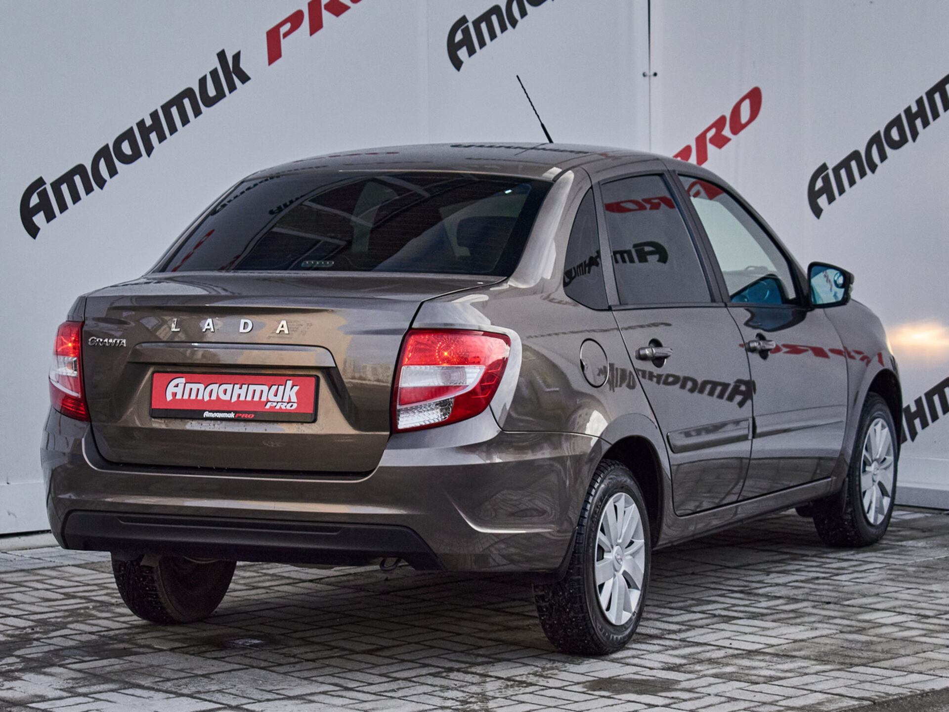 Купить Lada (ВАЗ) Granta 1.6 MT (106 л.с.), 2018 в Екатеренбурге