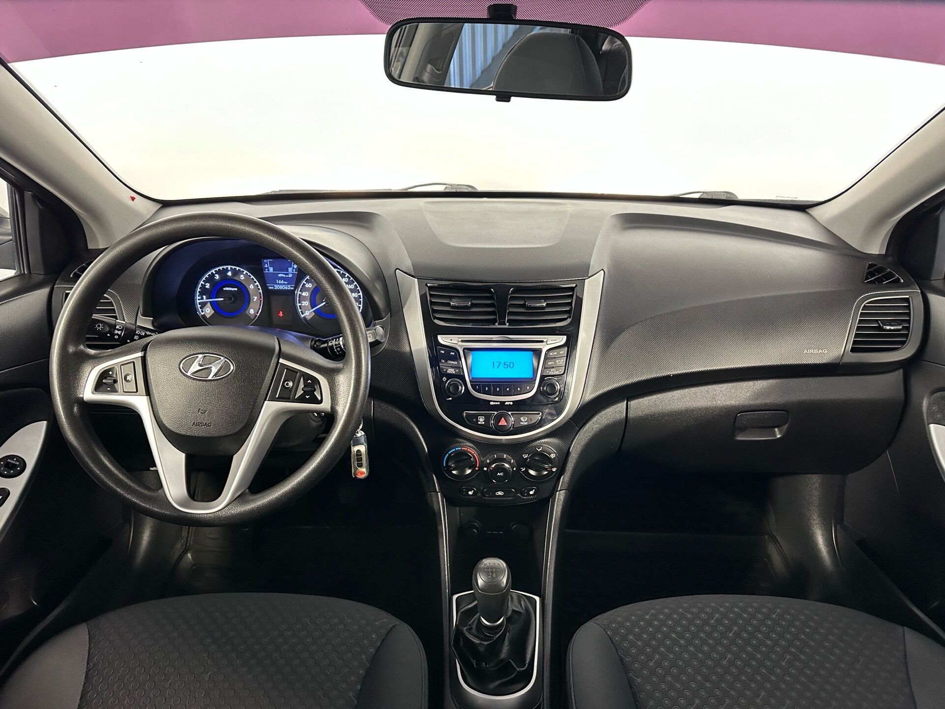 Hyundai Solaris Active 2011 г.в., 208 062 км.