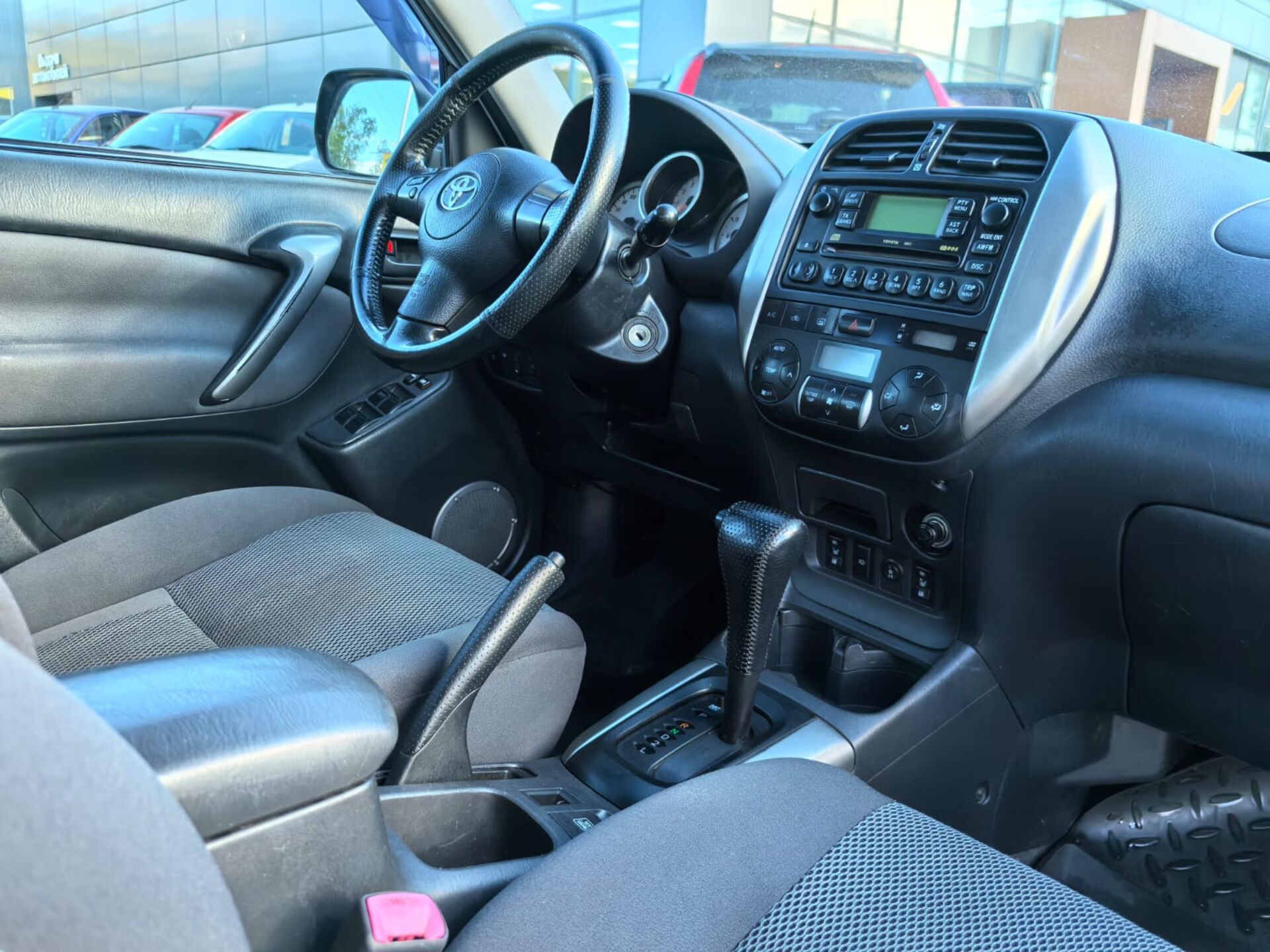 Toyota RAV4 None 2004 г.в., 271 000 км.