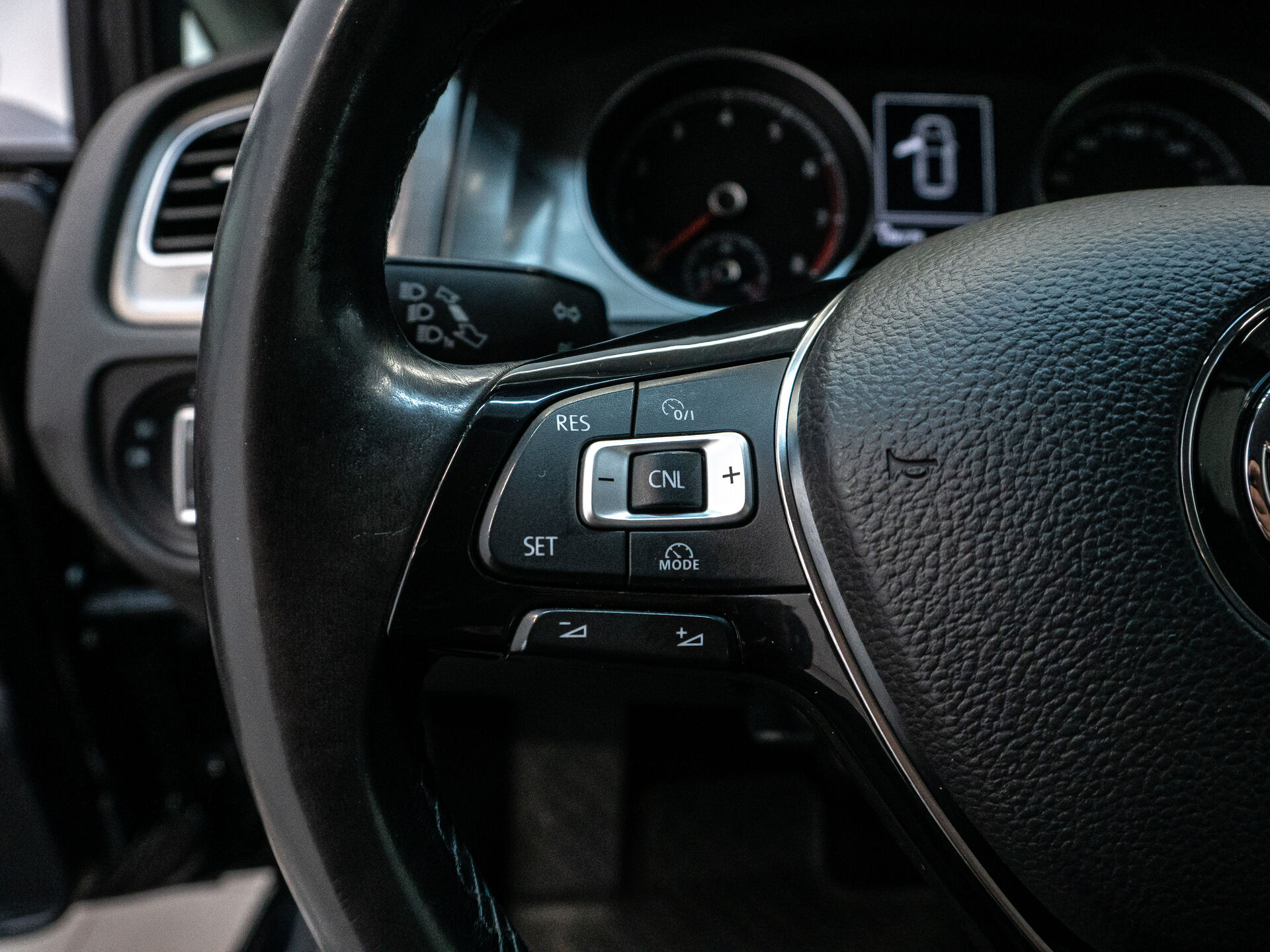 Volkswagen Golf 2012 11