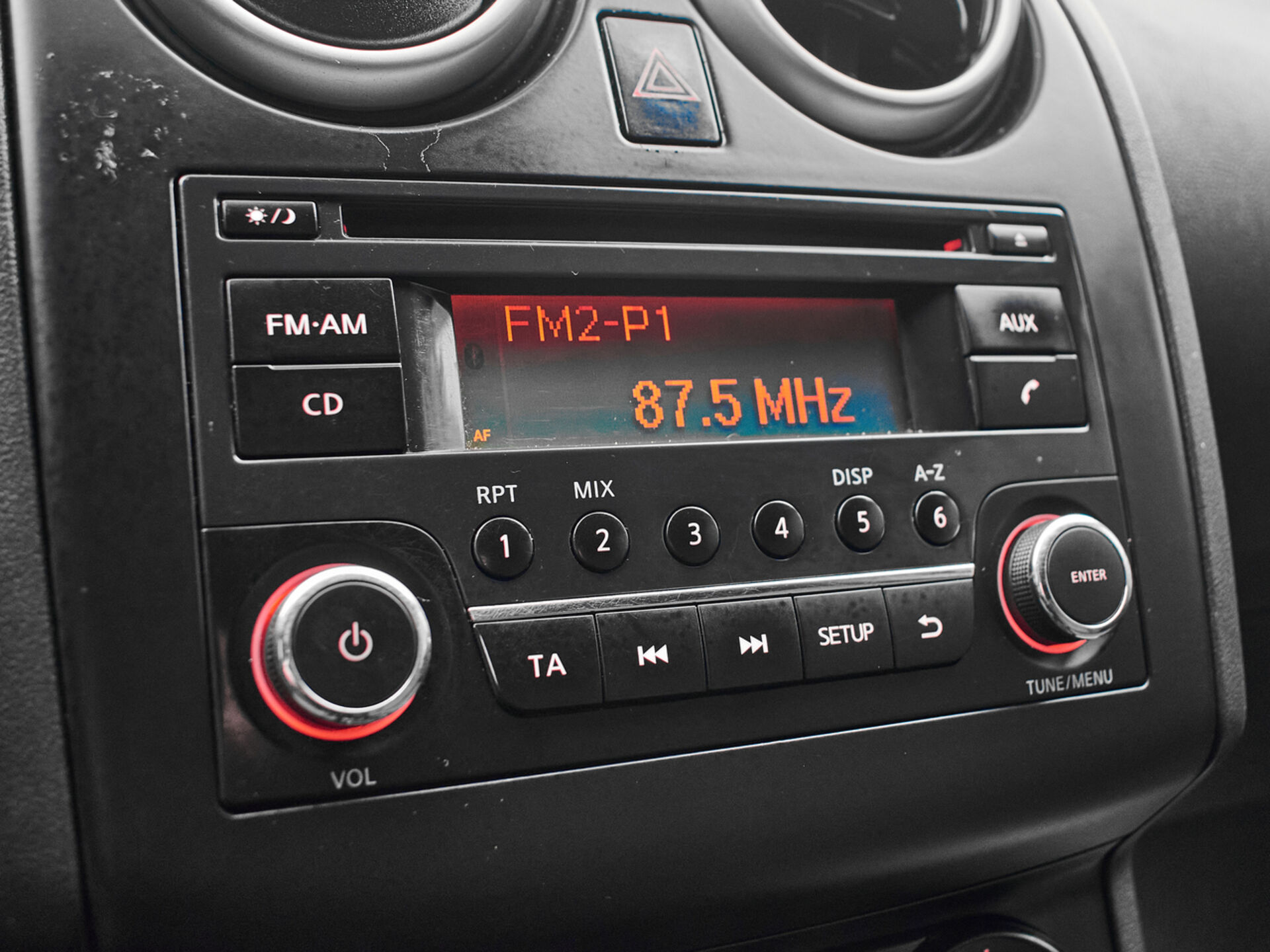 Купить Nissan Qashqai 1.6 MT (114 л.с.), 2013 в Екатеренбурге