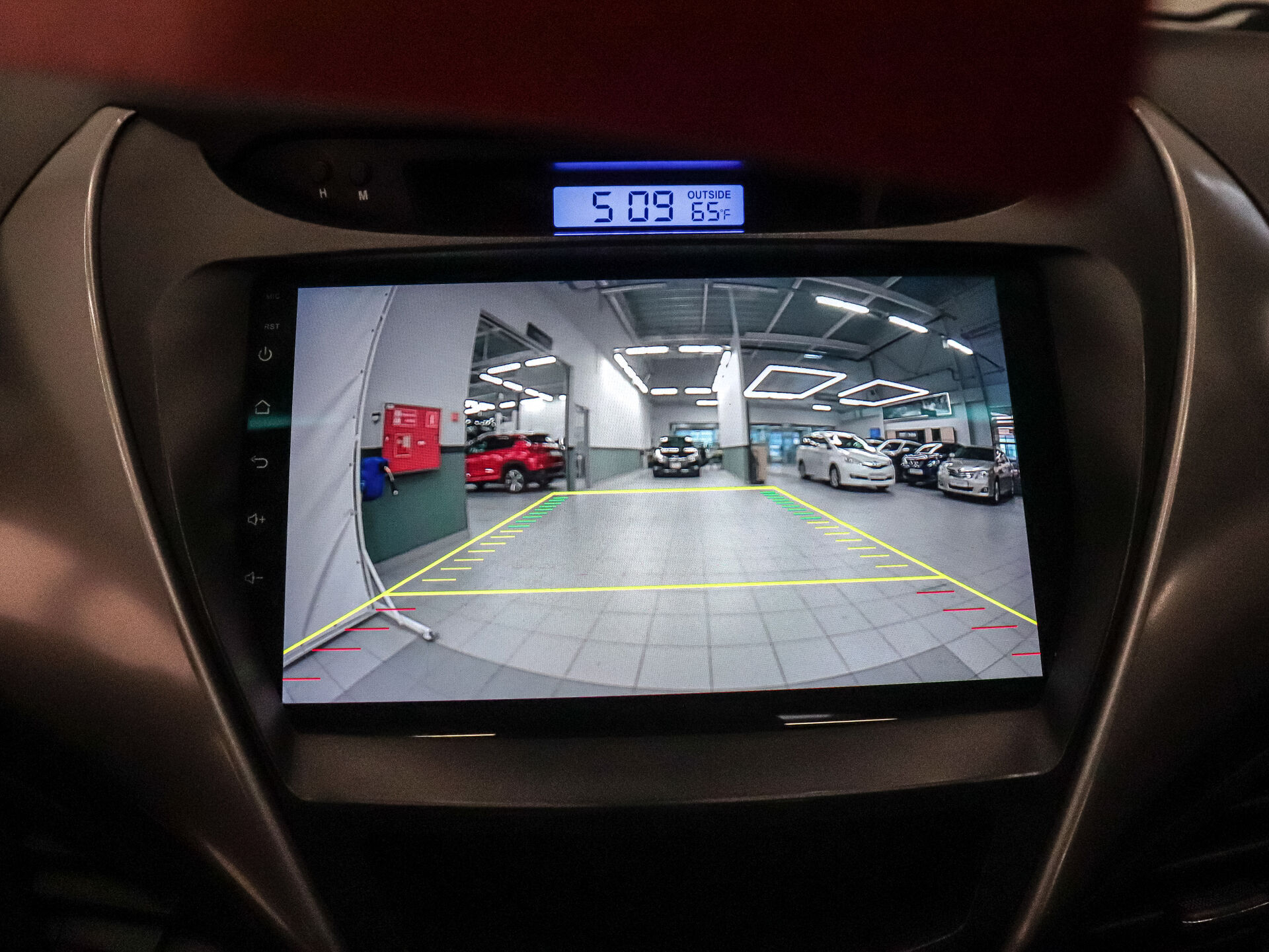 Hyundai Avante 2012 15