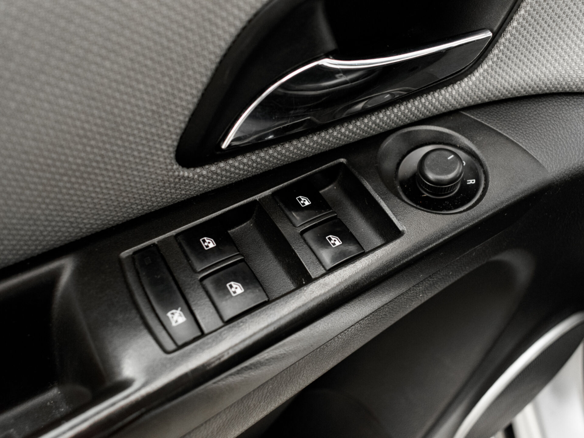 Купить Chevrolet Cruze 1.8 AT (141 л.с.), 2012 в Екатеренбурге