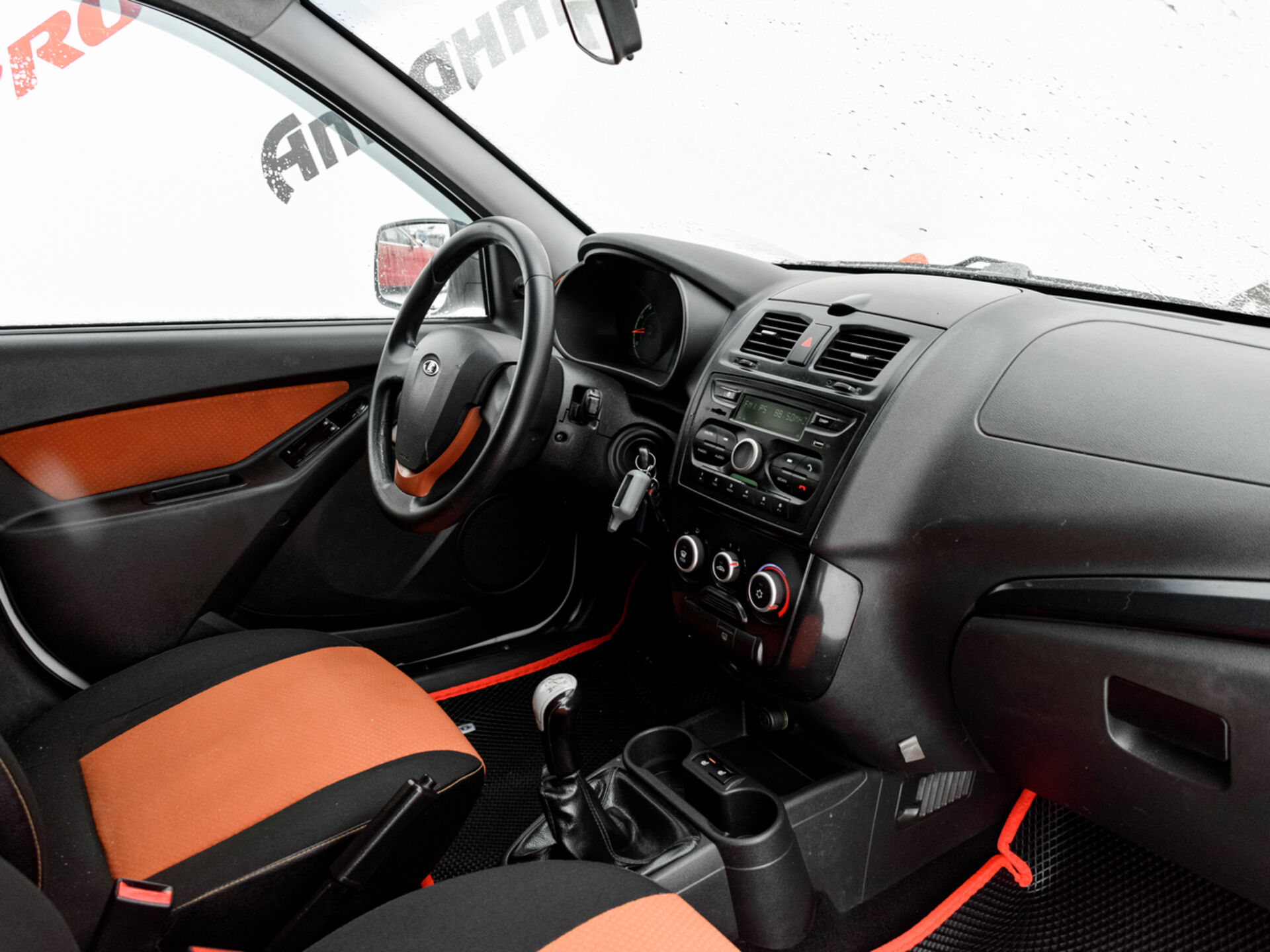 Купить Lada (ВАЗ) Kalina Cross 1.6 MT (106 л.с.), 2015 в Екатеренбурге