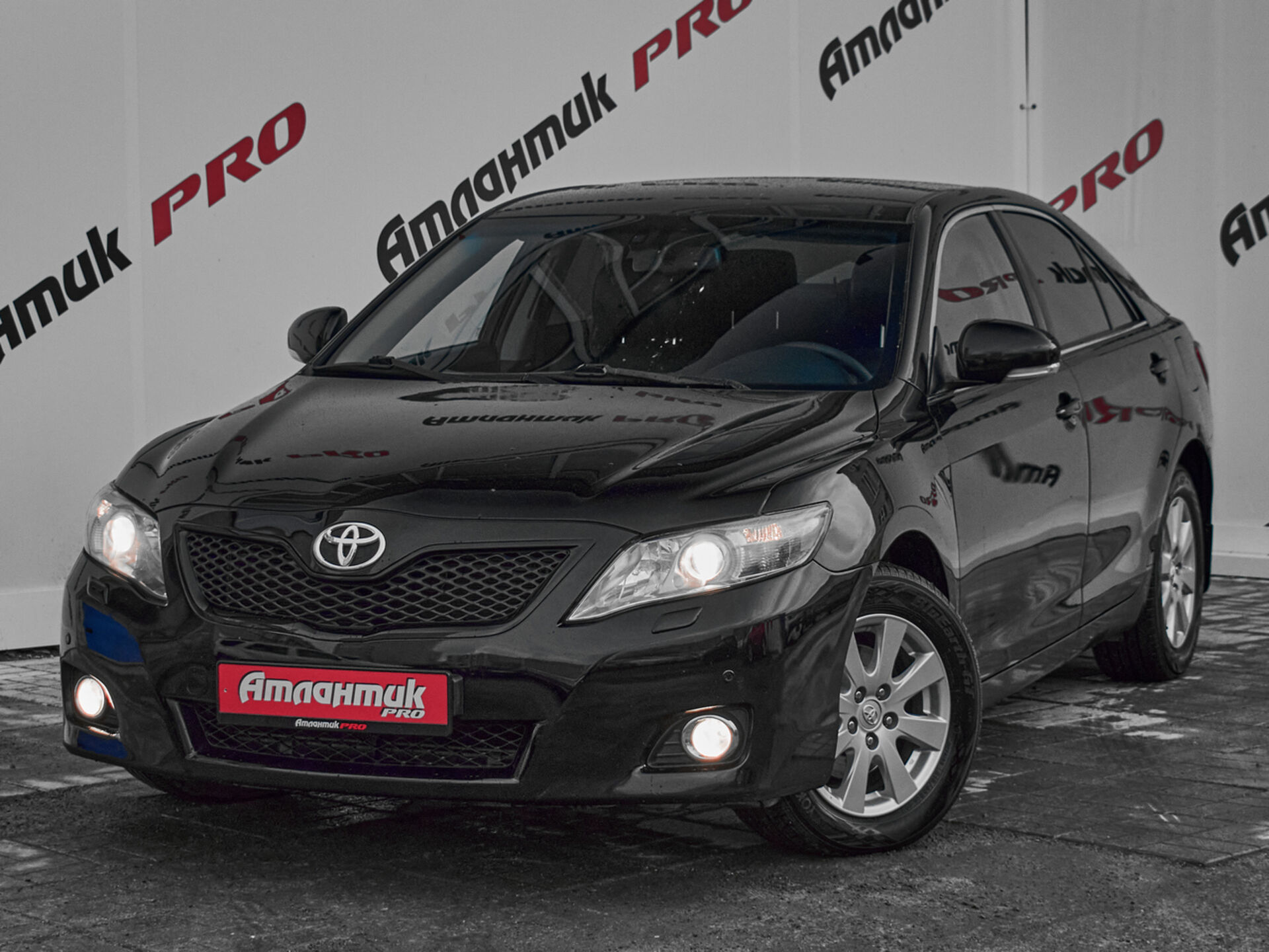 Купить Toyota Camry 3.5 AT (277 л.с.), 2011 в Екатеренбурге