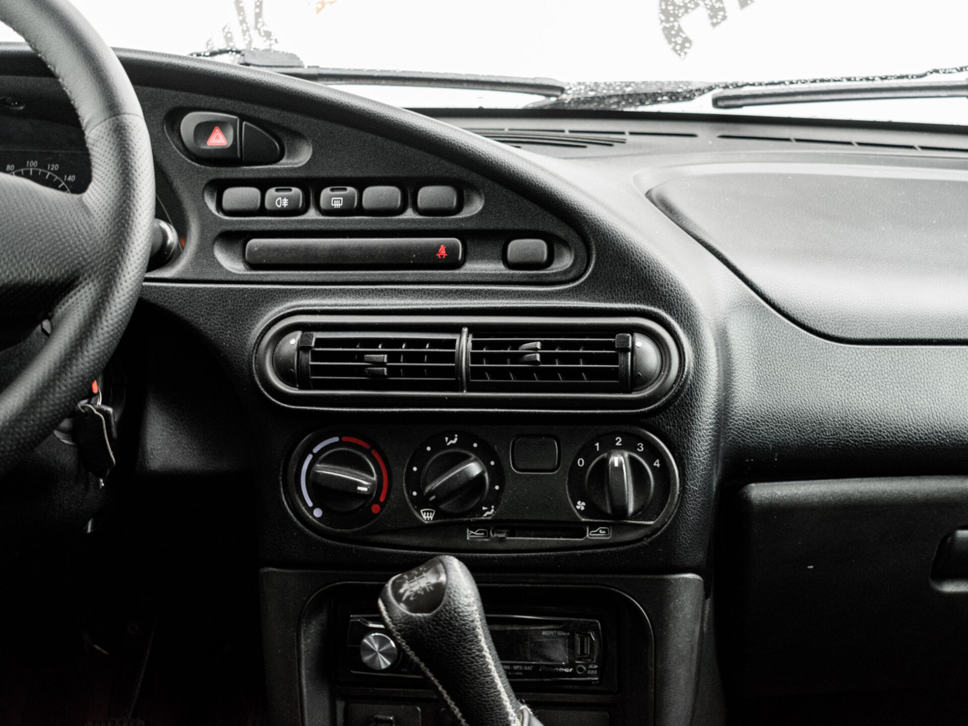 Купить Chevrolet Niva 1.7 MT (80 л.с.) 4WD, 2018 в Екатеренбурге