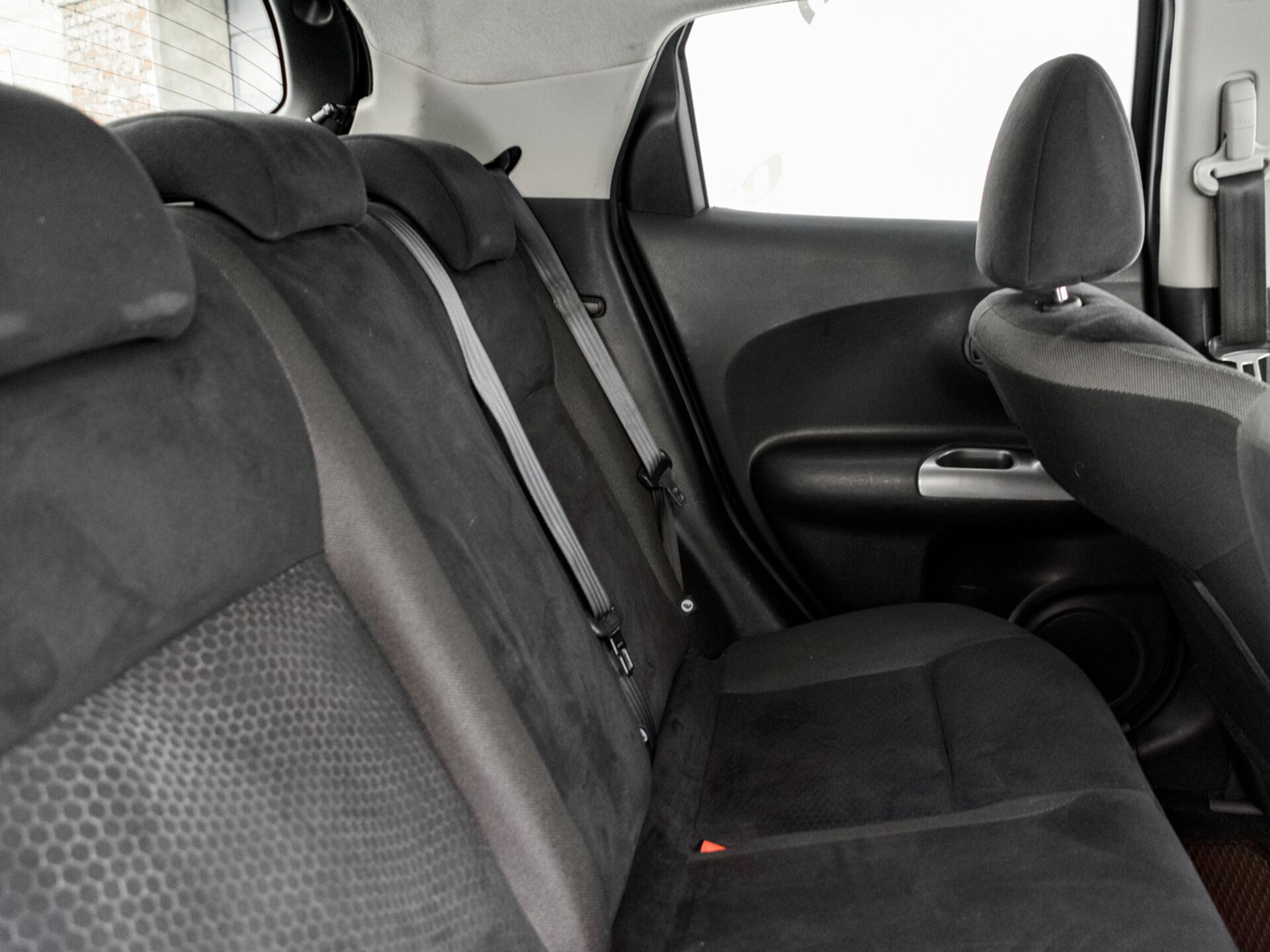 Купить Nissan Juke 1.6 CVT (117 л.с.), 2013 в Екатеренбурге