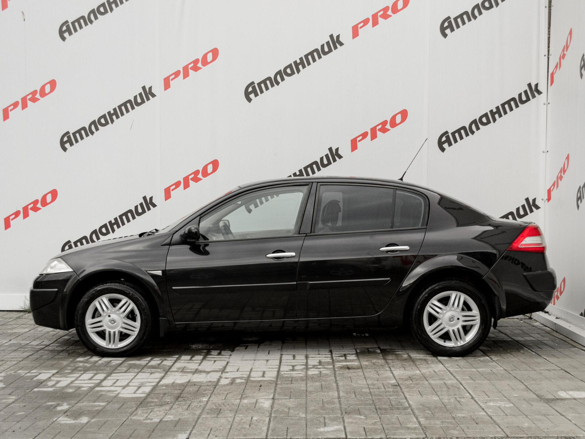 Купить Renault Megane 2.0 AT (136 л.с.), 2007 в Екатеренбурге
