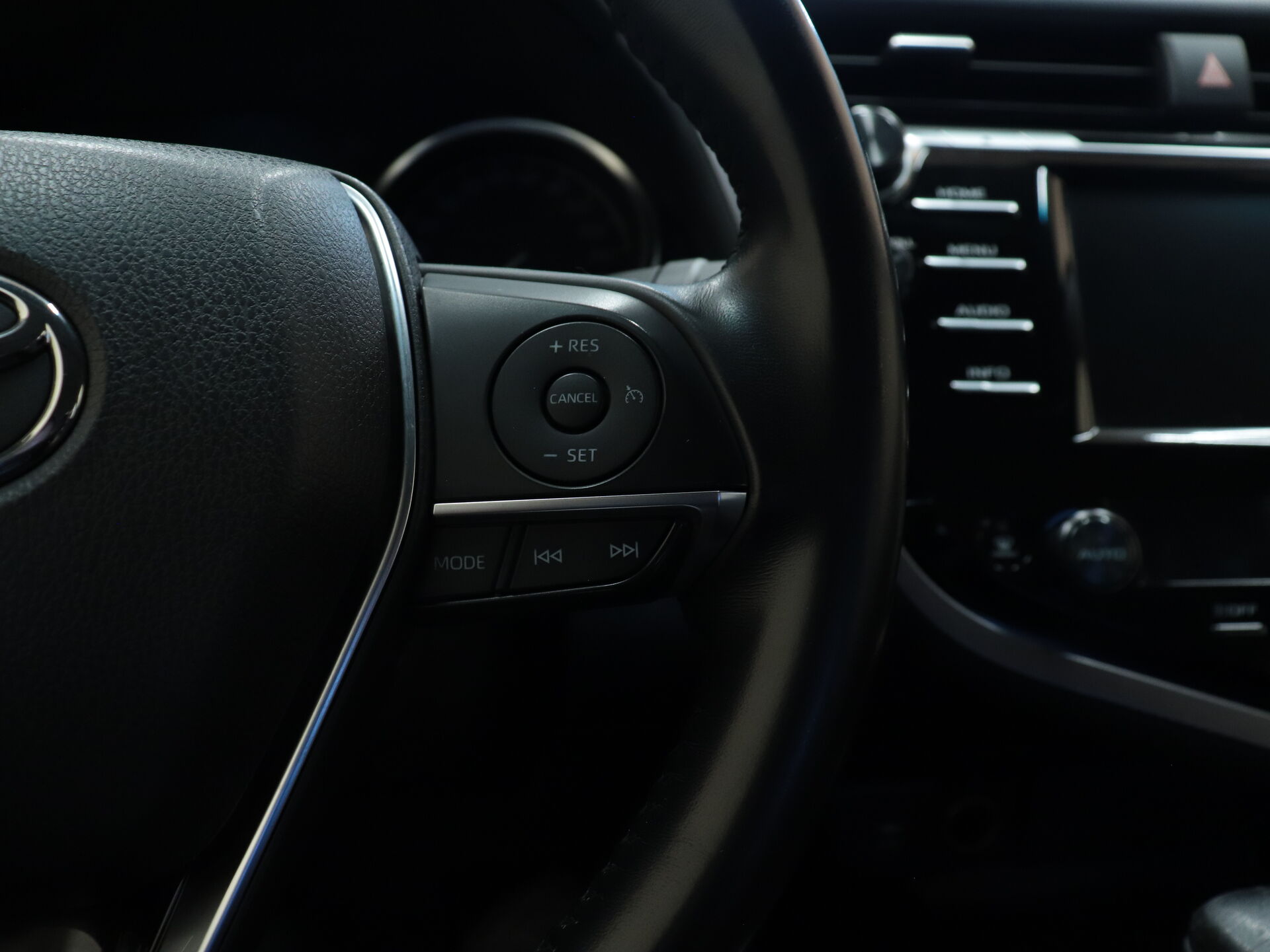 Toyota Camry 2019 11