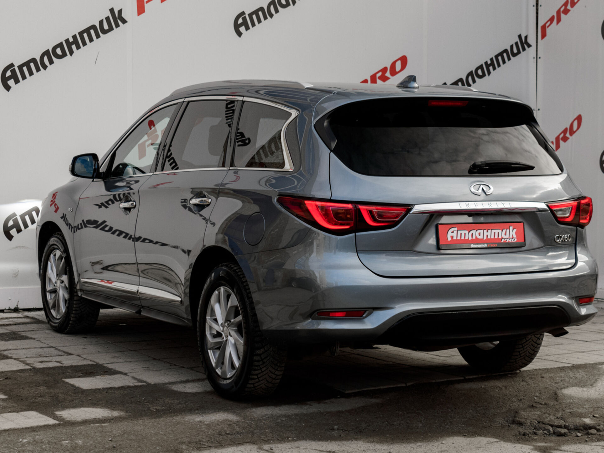 Купить Infiniti QX60 3.5 CVT (262 л.с.) 4WD, 2017 в Екатеренбурге