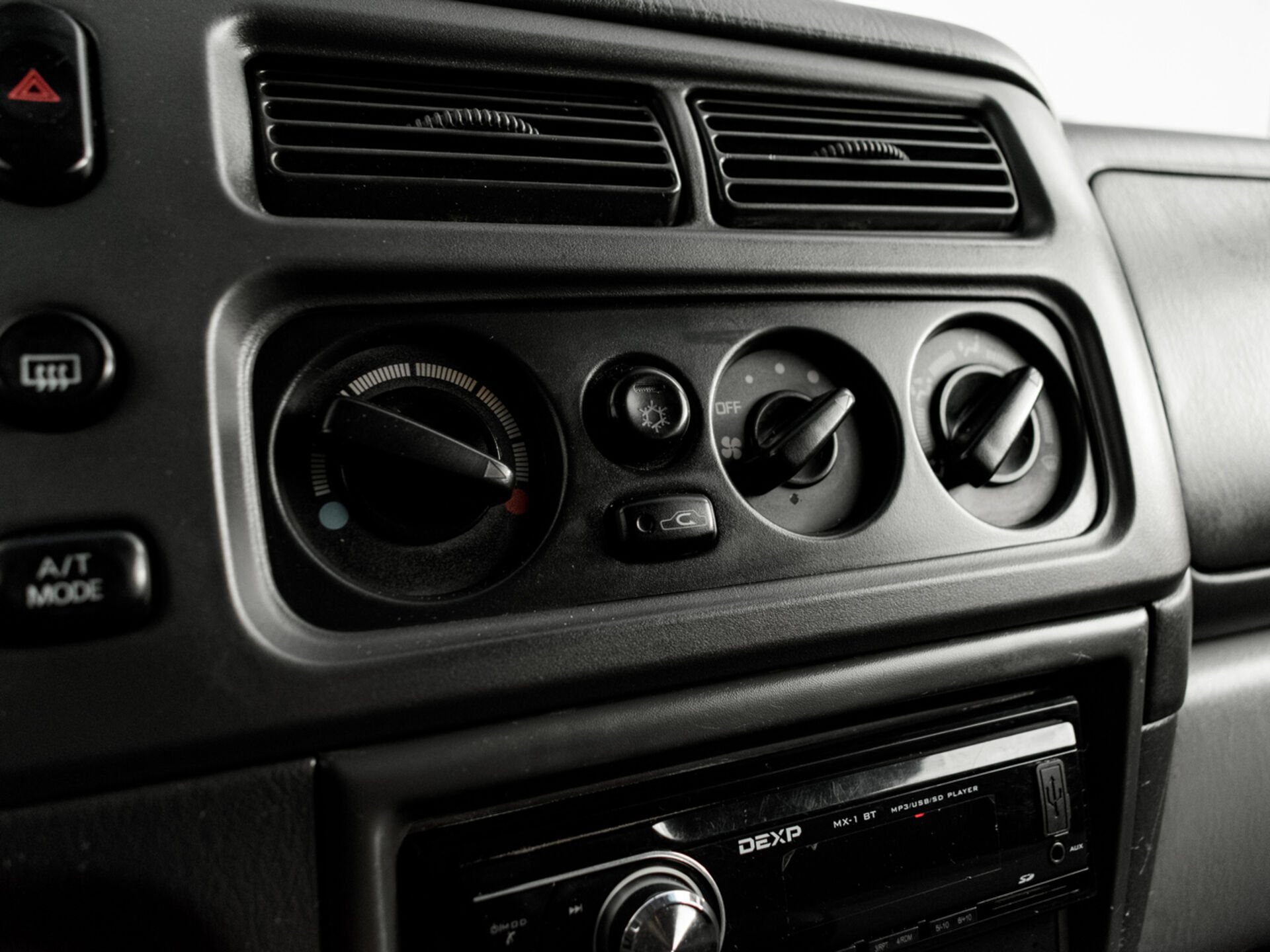 Купить Mitsubishi Montero Sport 3.0 AT (177 л.с.), 2001 в Екатеренбурге