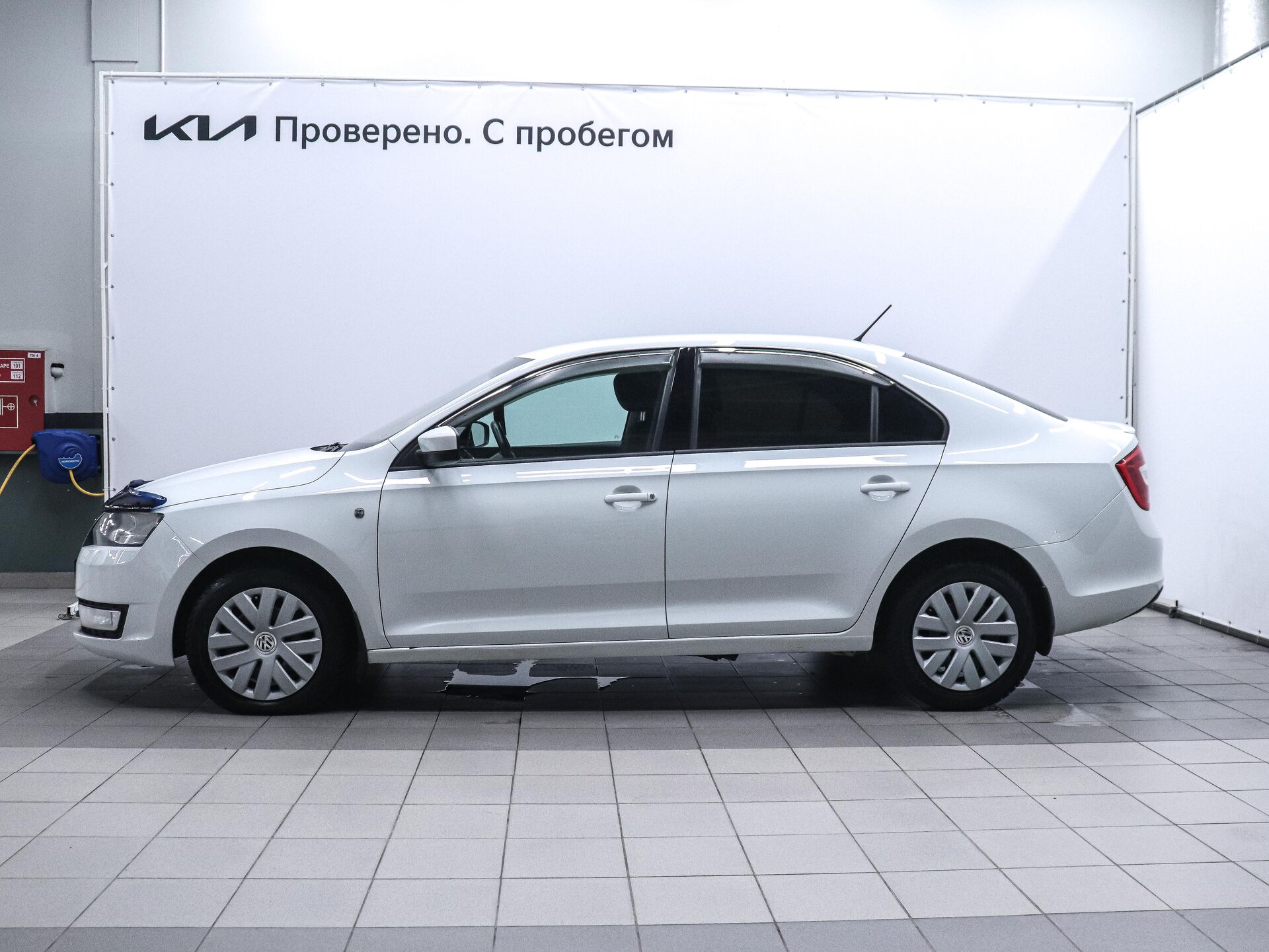 Skoda Rapid 2014 6
