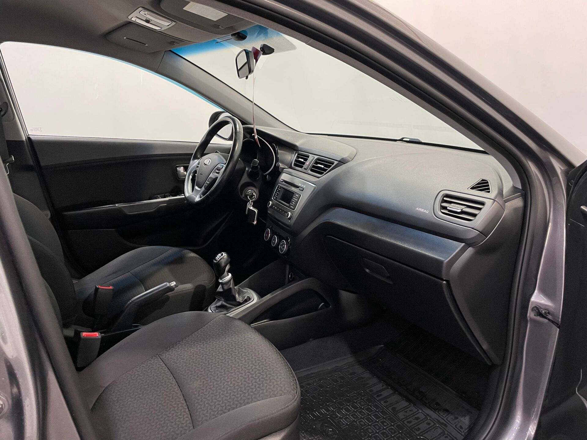 Kia Rio 2015 12