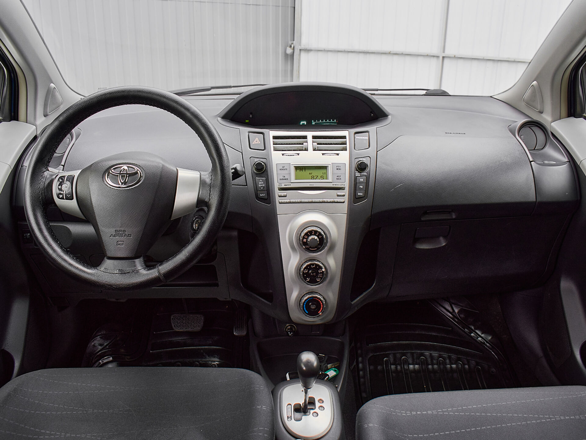 Купить Toyota Yaris Multimode 1.3 AMT (87 л.с.), 2006 в Екатеренбурге