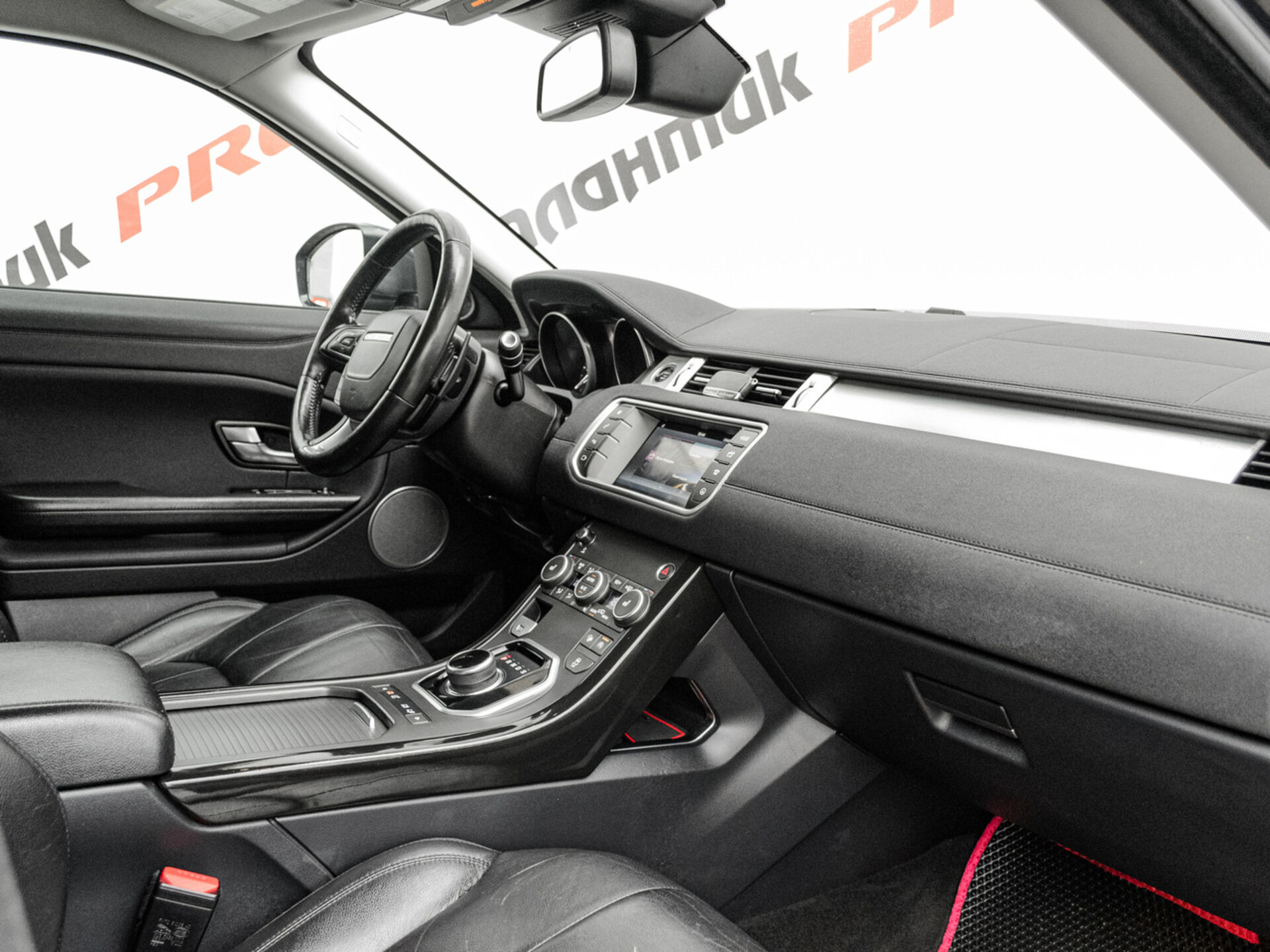 Купить Land Rover Range Rover Evoque 2.0 AT (290 л.с.) 4WD, 2017 в Екатеренбурге