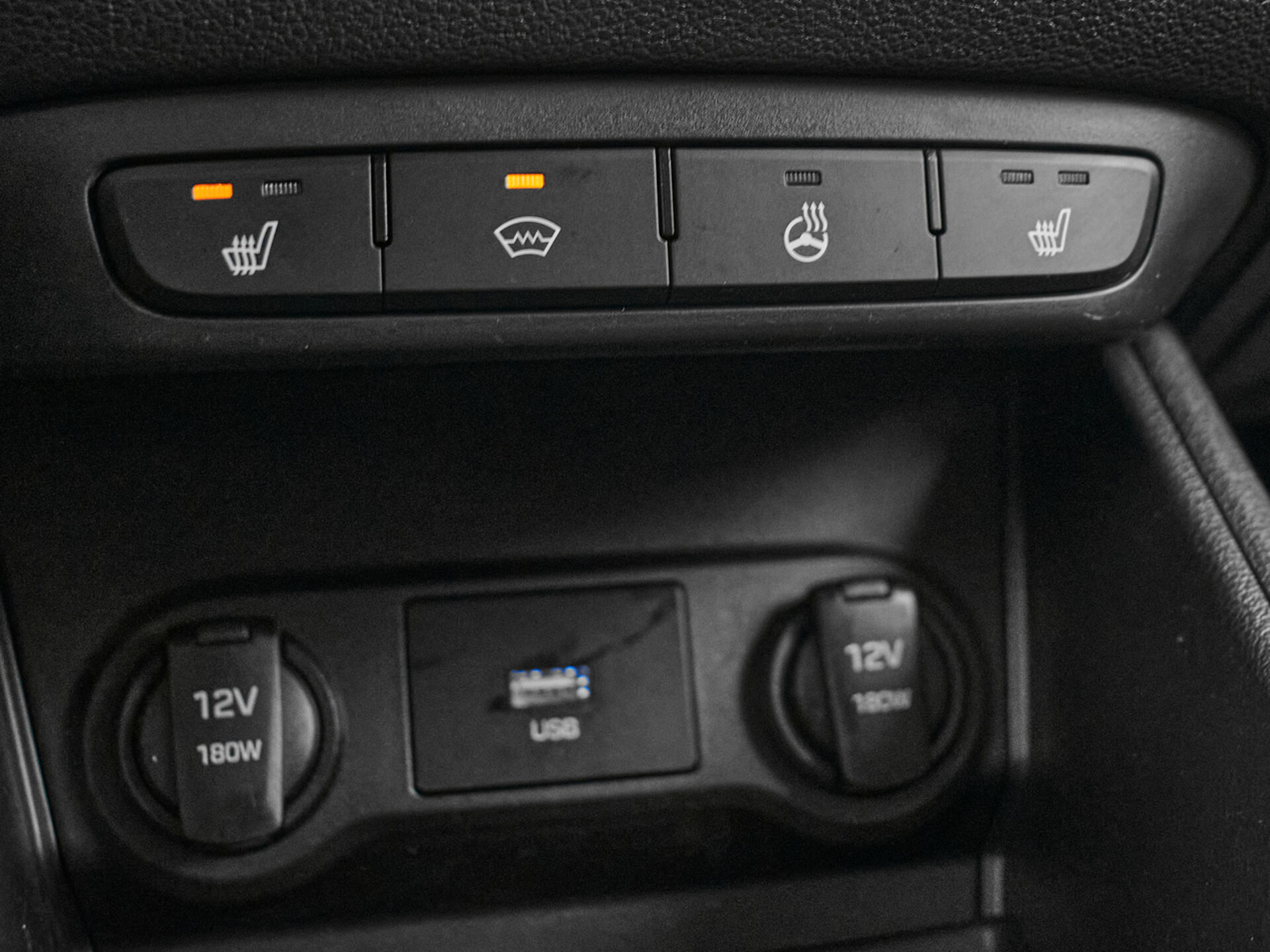 Купить Hyundai Solaris 1.6 AT (123 л.с.), 2020 в Екатеренбурге