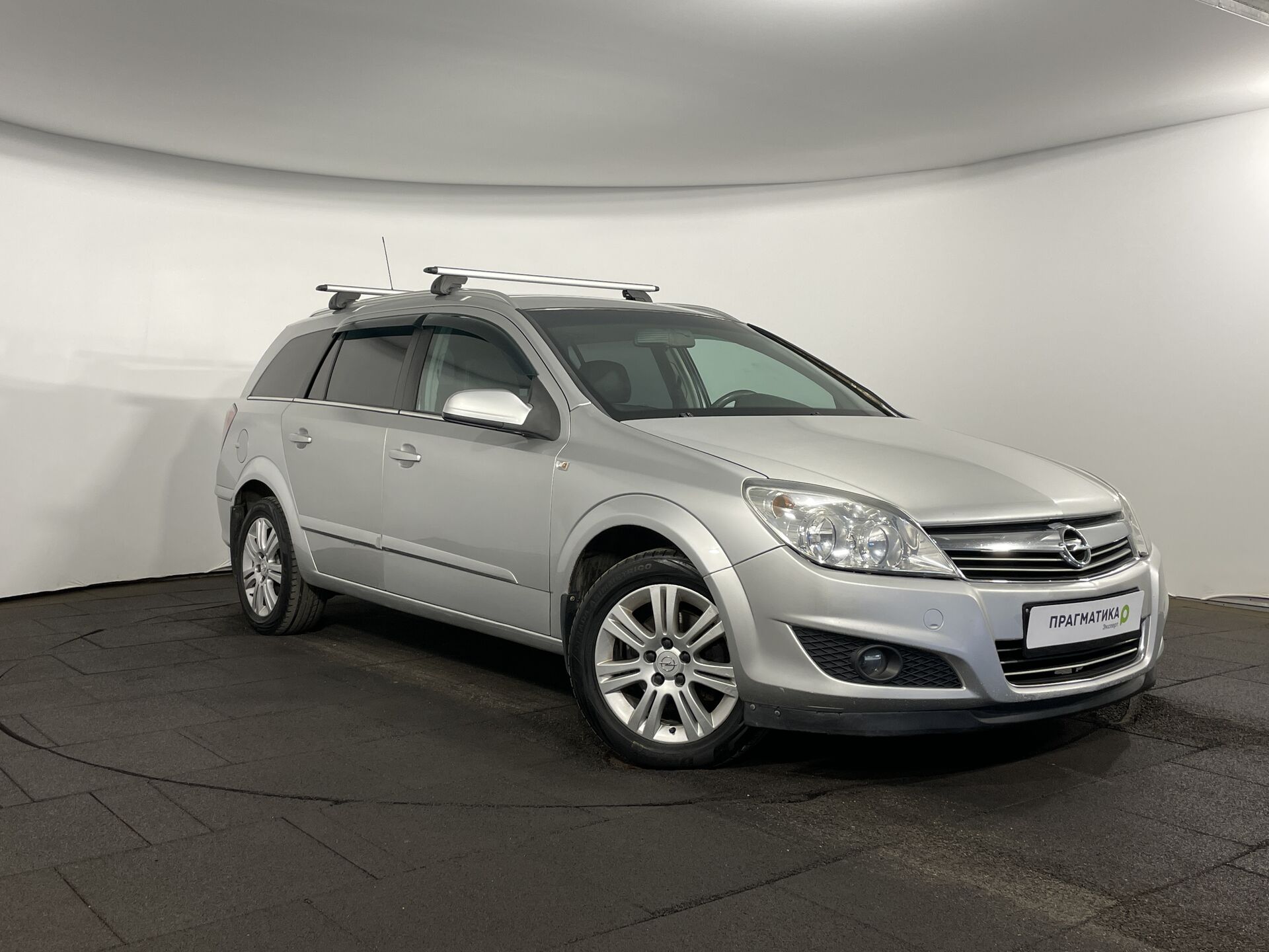 Opel Astra None 2008 г.в., 271 286 км.