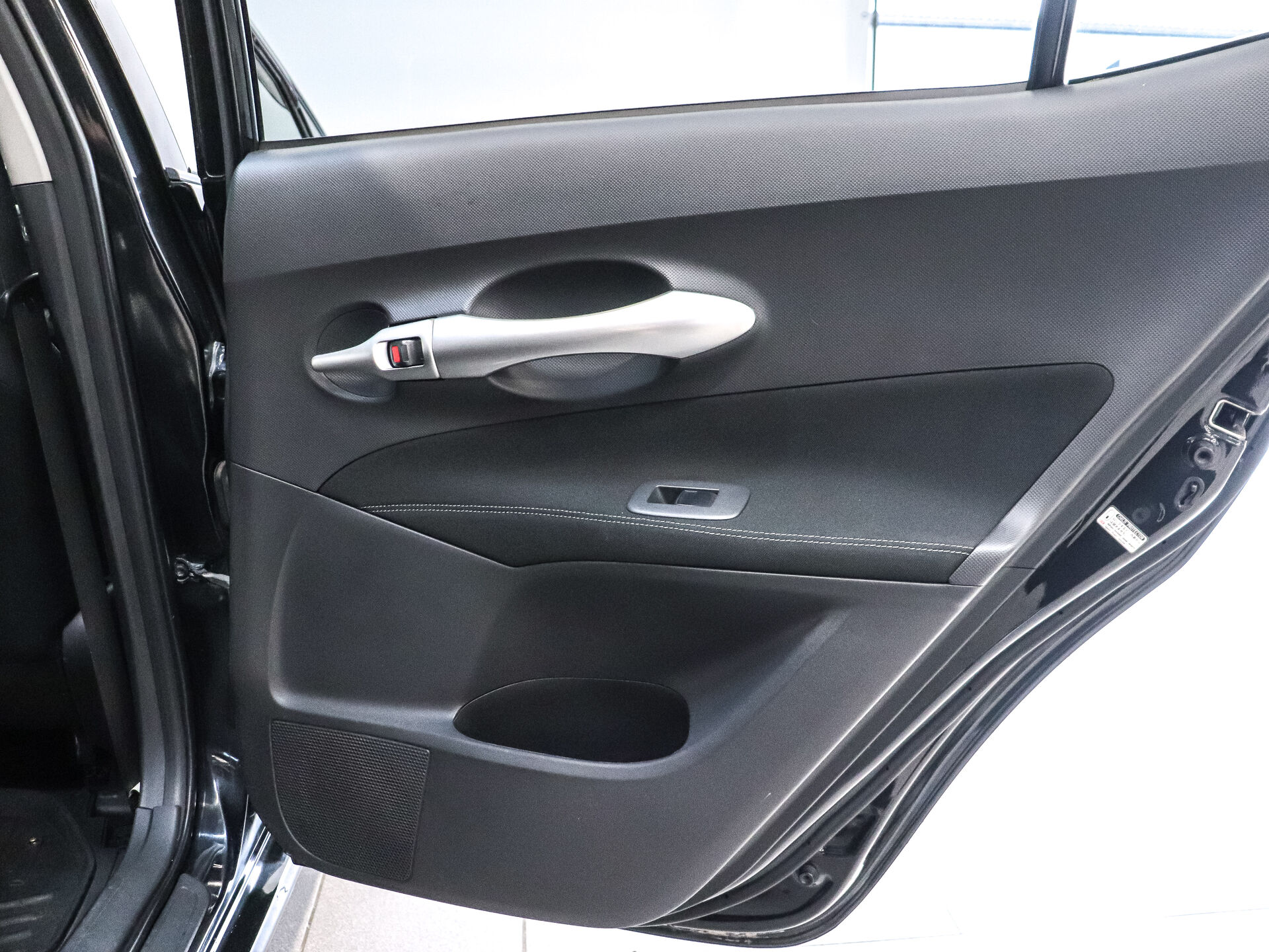 Toyota Auris 2010 16