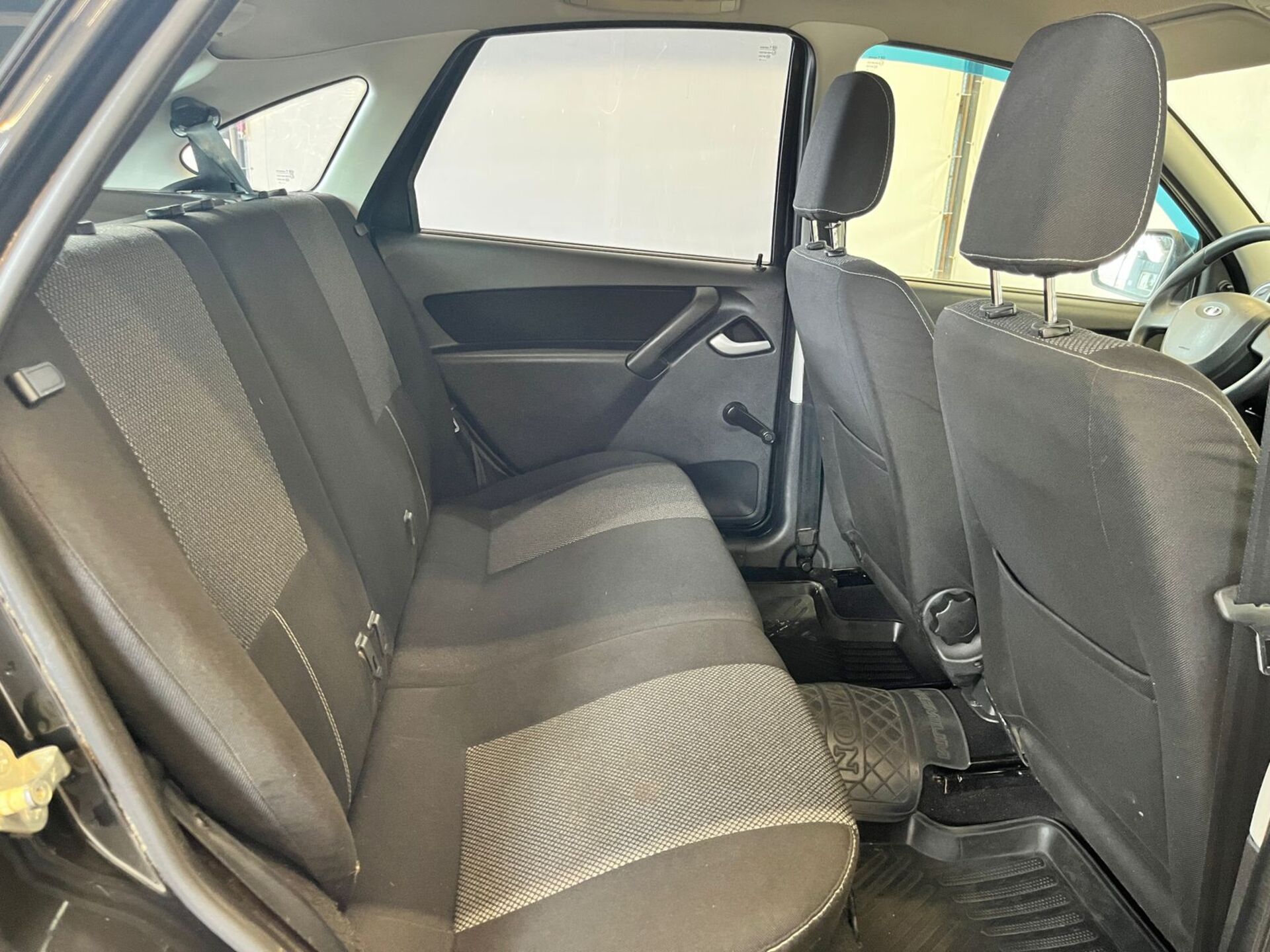 Lada Granta None 2015 г.в., 140 000 км.